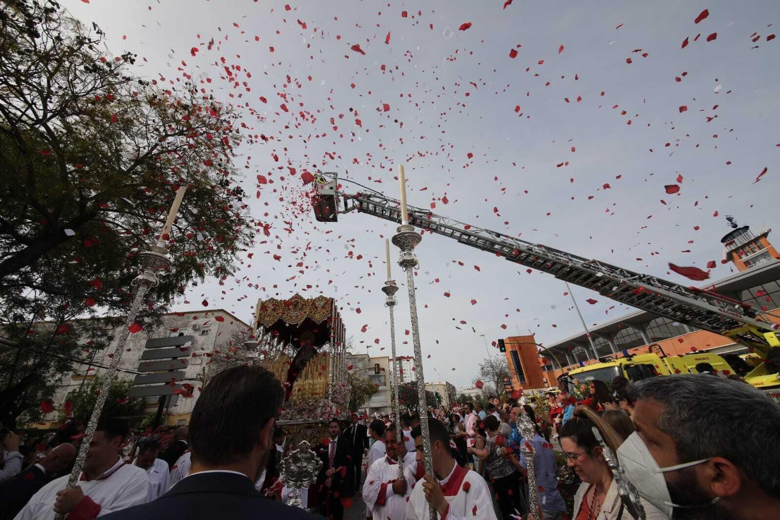 Las imágenes de regreso de las hermandades de la Sed, Candelaria, Paz y Clemencia a sus templos