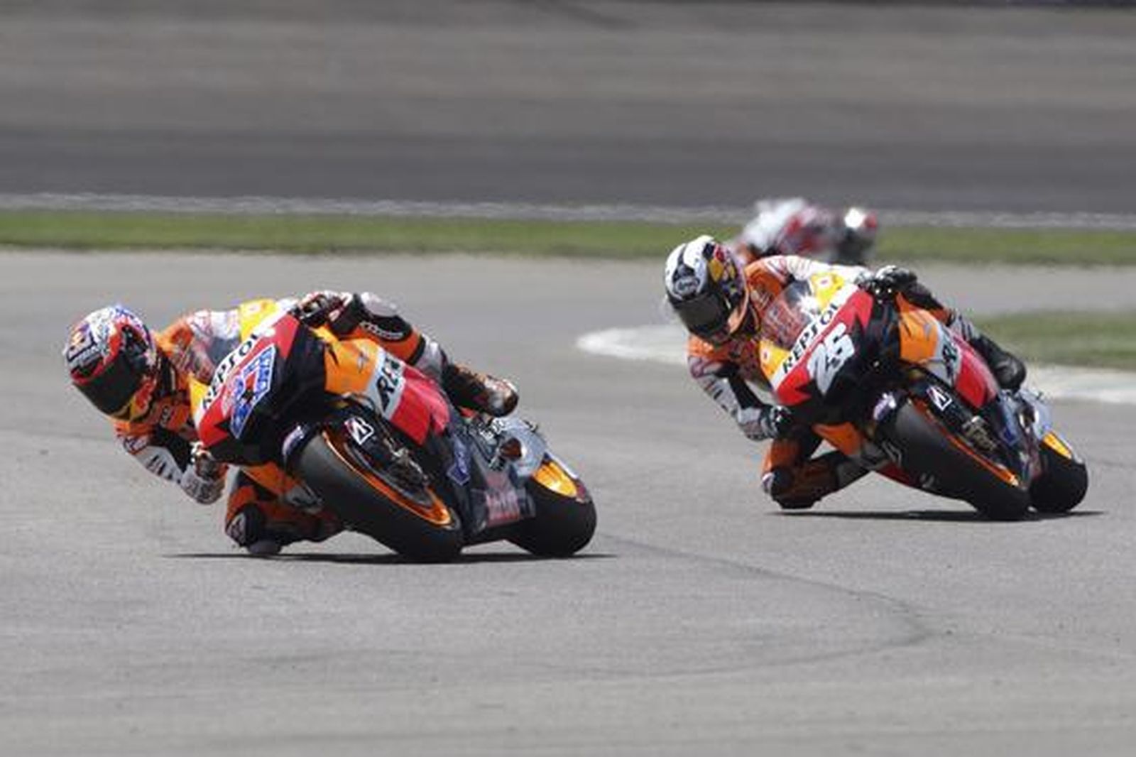 Stoner junto a Pedrosa.

Foto: efe