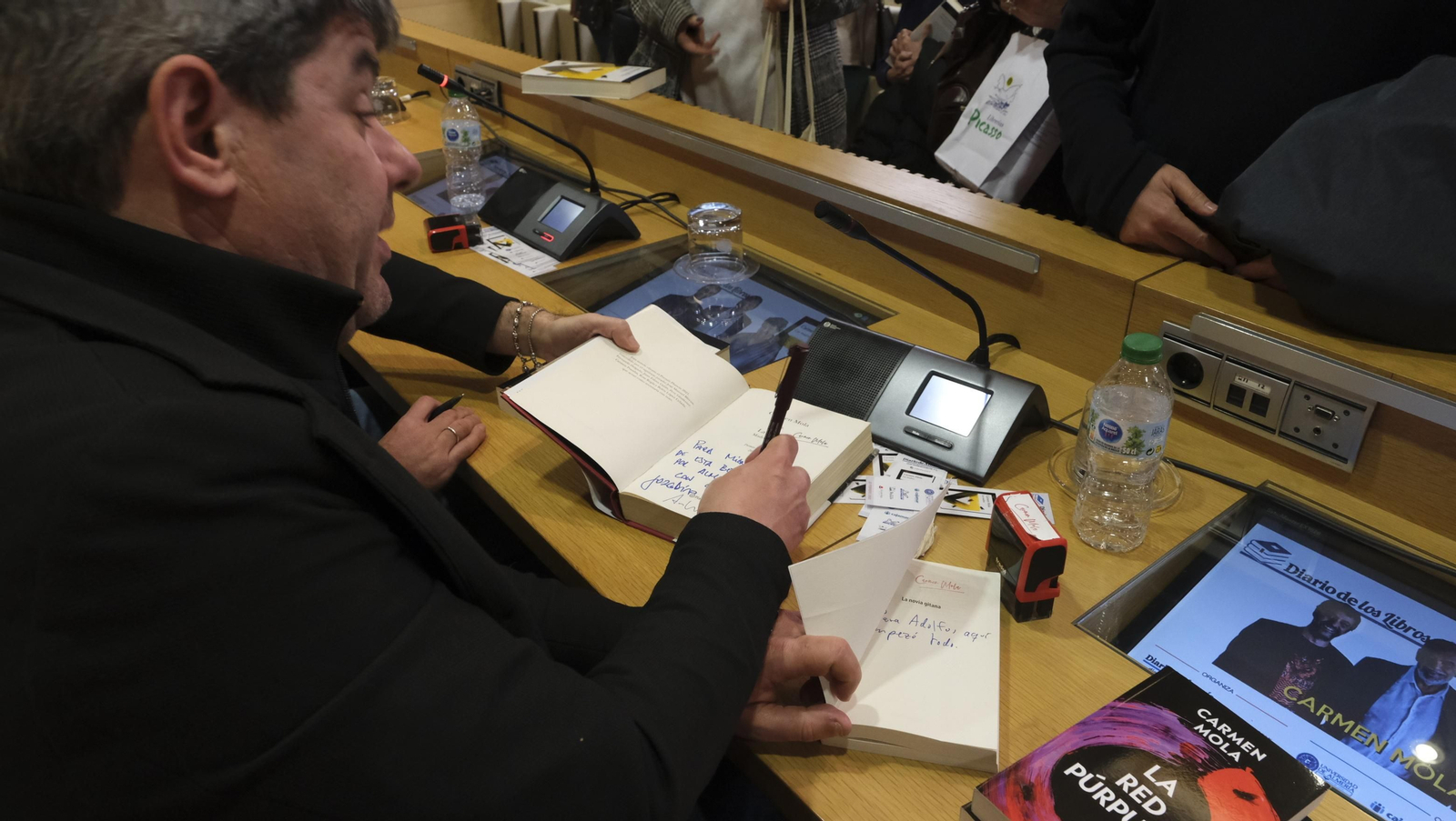 Imágenes de Diario de los Libros con Carmen Mola