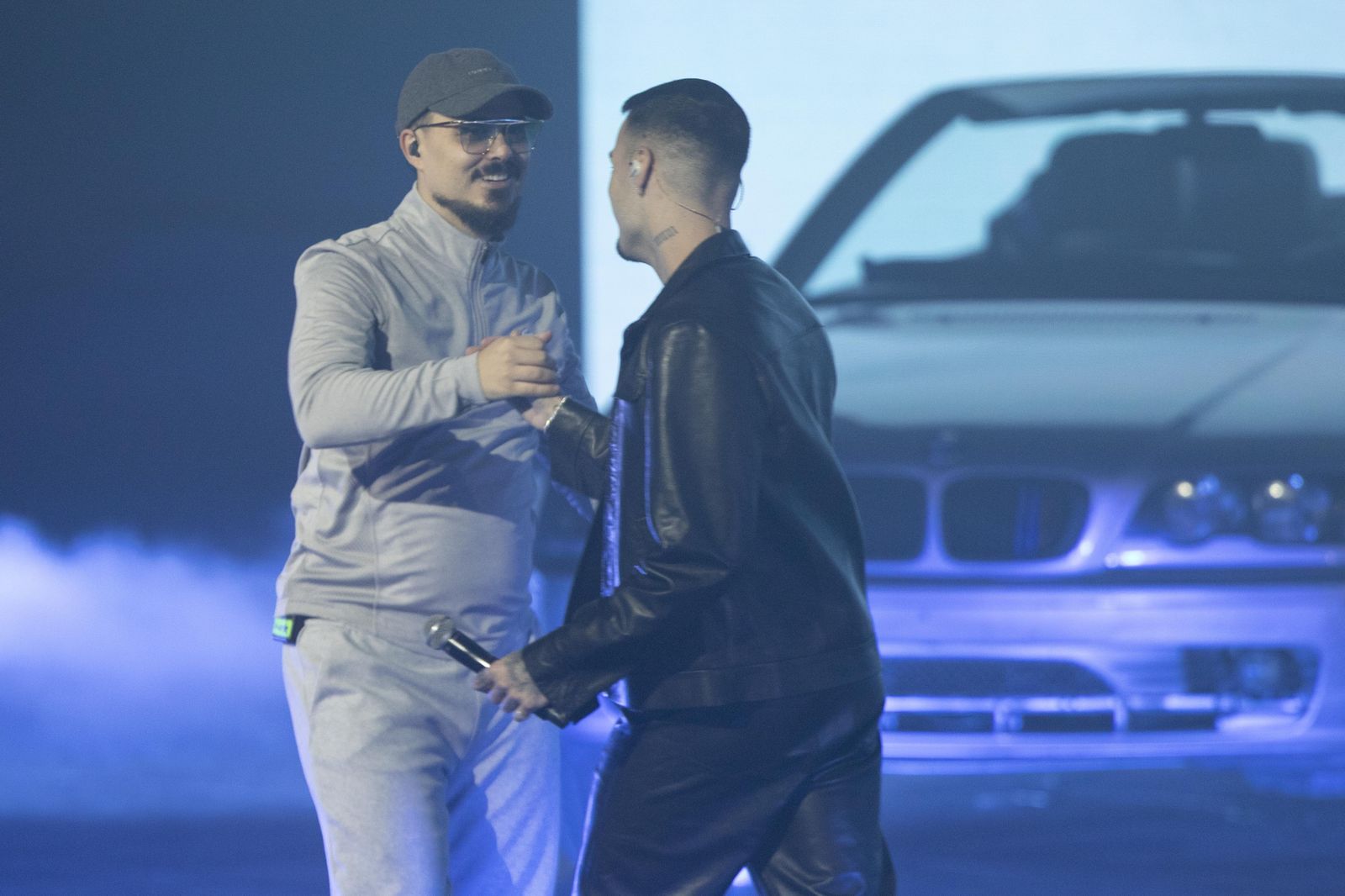 Dellafuente vuelve a tocar la cúspide en su segundo concierto en Granada, en imágenes