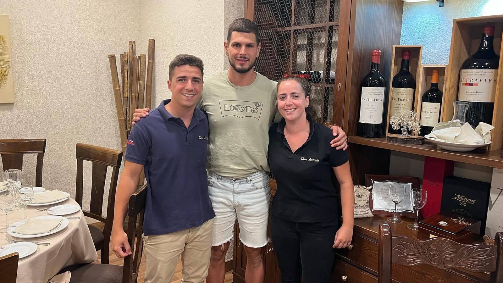 Alejandro Nieto dio buena cuenta de la gastronomía cordobesa en Casa Antonio