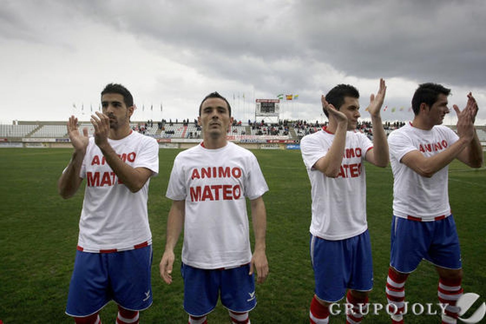 El Algeciras se aleja aún más de la zona de liguilla al perder en el Nuevo Mirador ante el San Fernando./Fotos:Erasmo Fenoy

Foto: Erasmo Fenoy