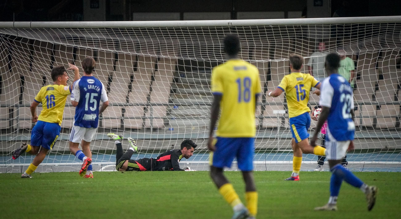 Imágenes del partido del Xerez CD - Cádiz Mirandilla