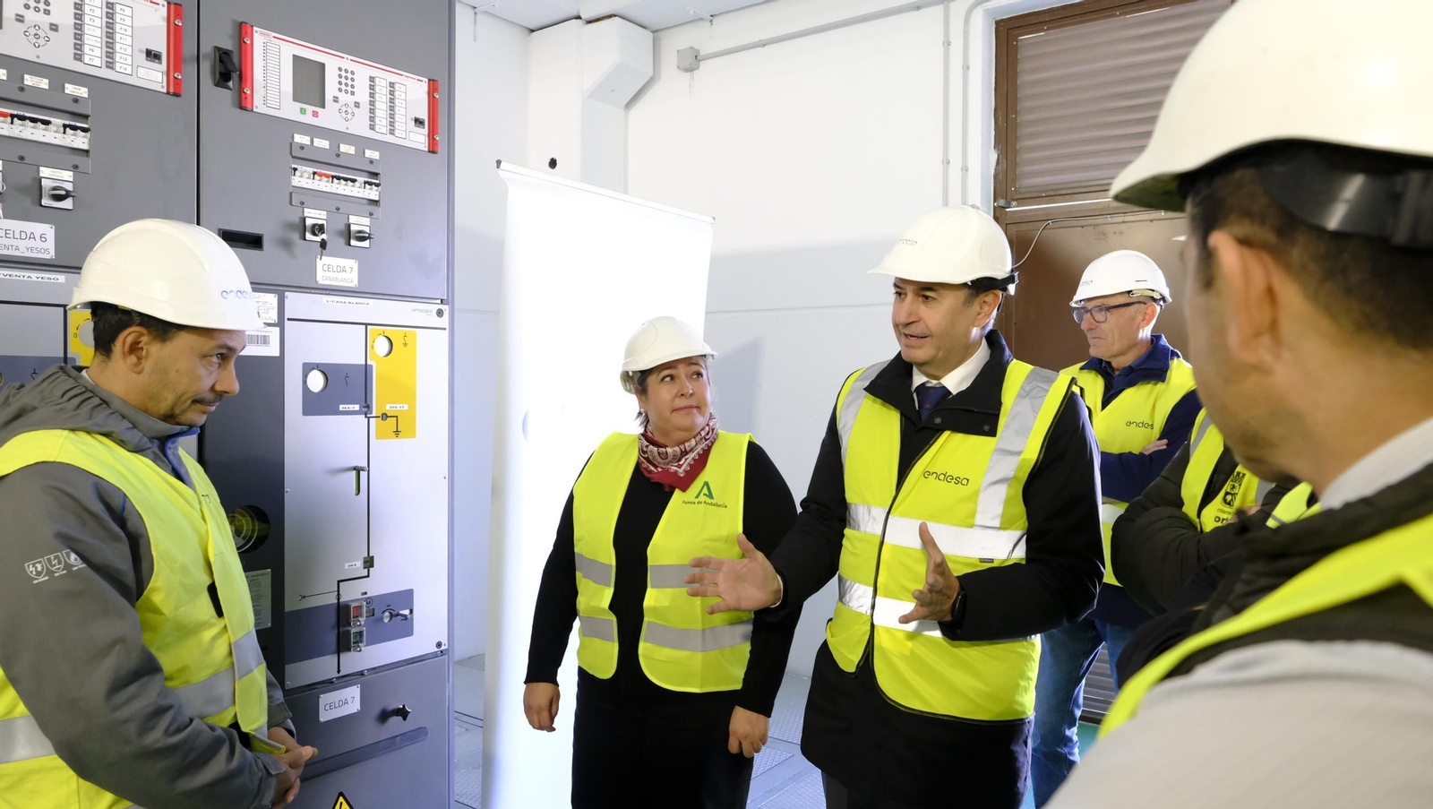 La subestación eléctrica de Endesa en Sorbas muestra sus mejoras, en fotos