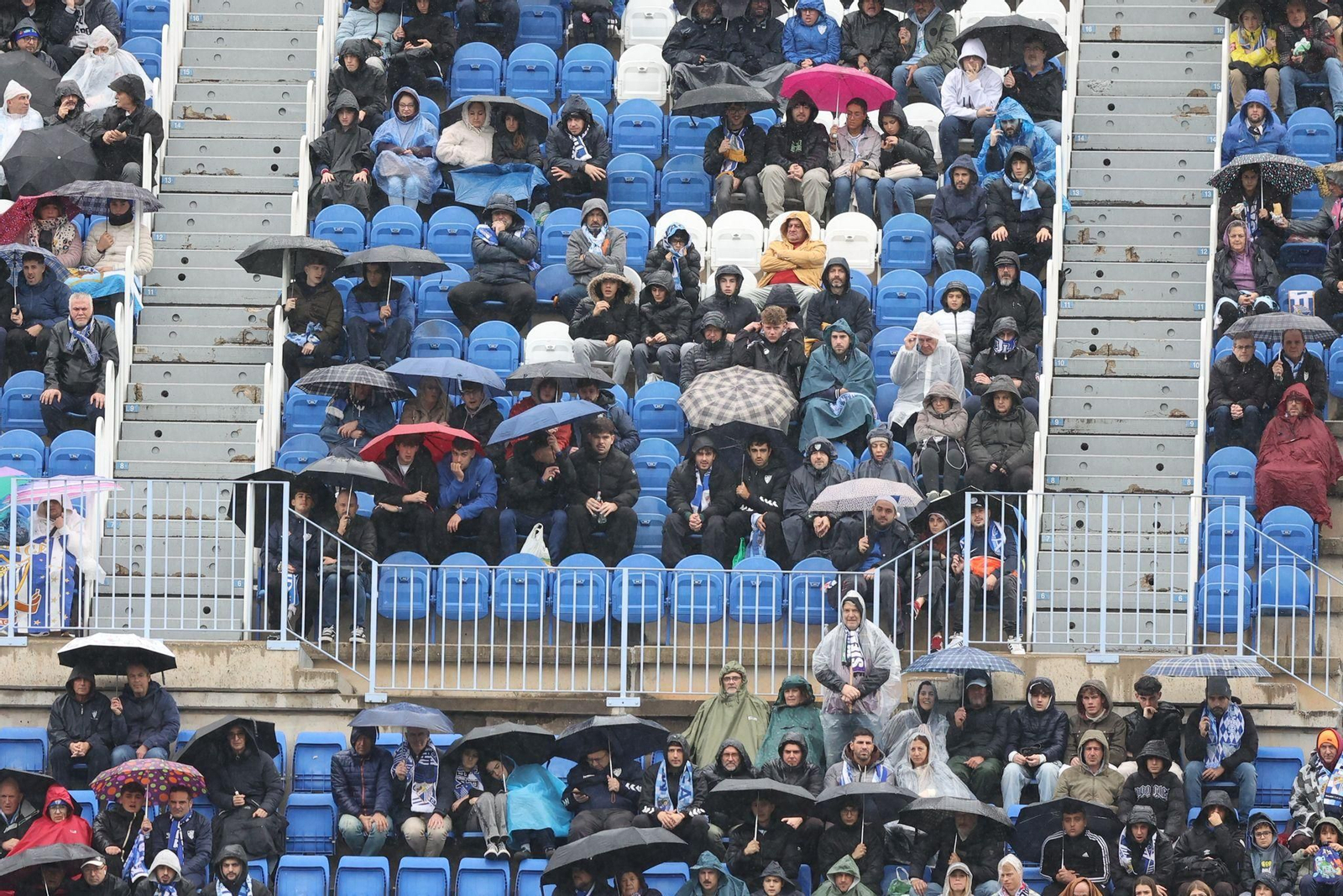 Búscate en las gradas de La Rosaleda en el Málaga CF-Almería