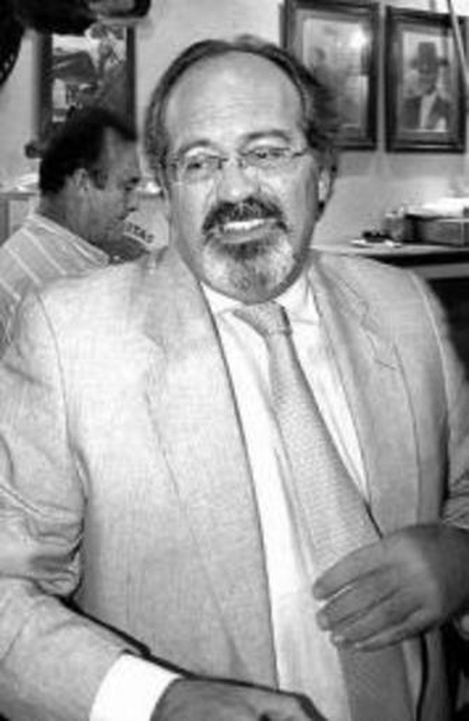 González de Caldas.