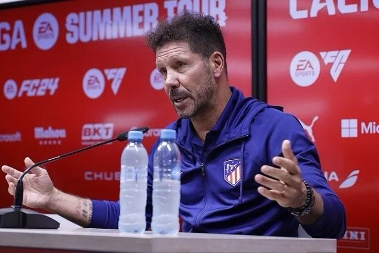 Simeone, en una rueda de prensa ofrecida en México durante esta pretemporada.