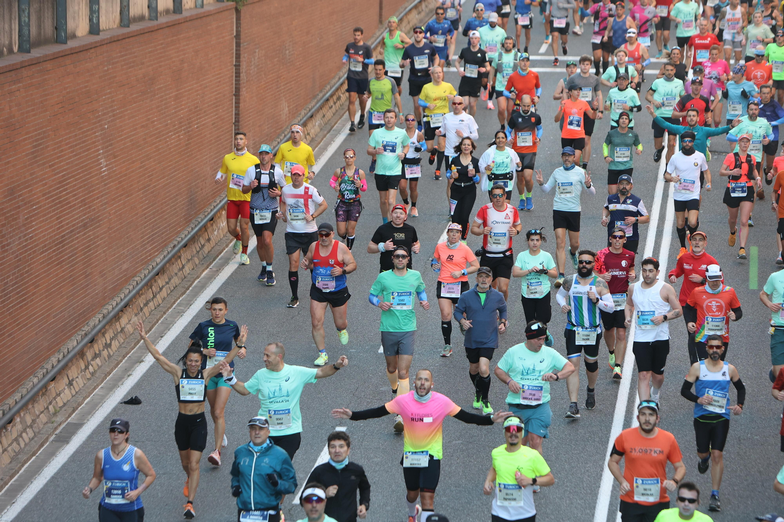 Búscate en la Zurich maratón de Sevilla