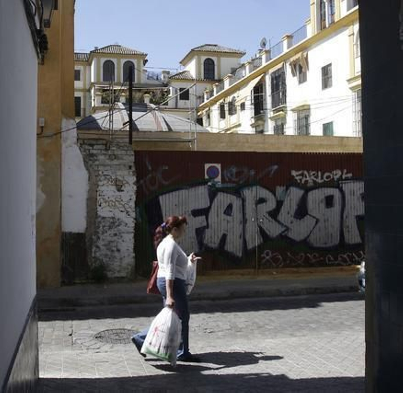 Entrada por la calle Baños.  Foto: José Ángel García