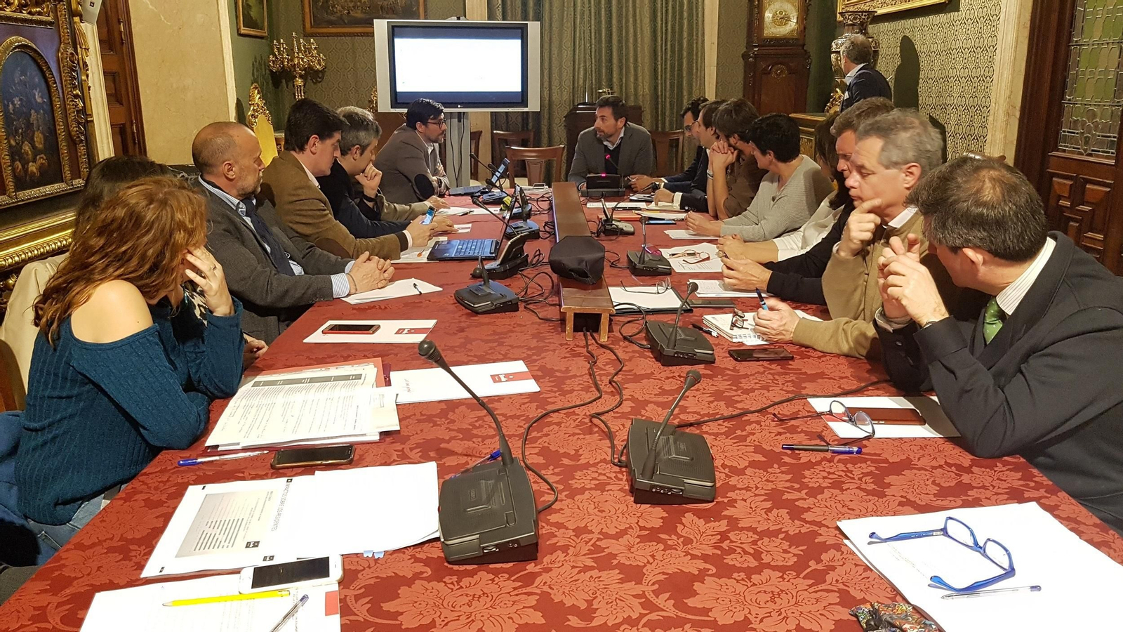 Reunión de la  Mesa para la Lucha contra la Oferta Ilegal de Alojamientos Turísticos de la Ciudad.