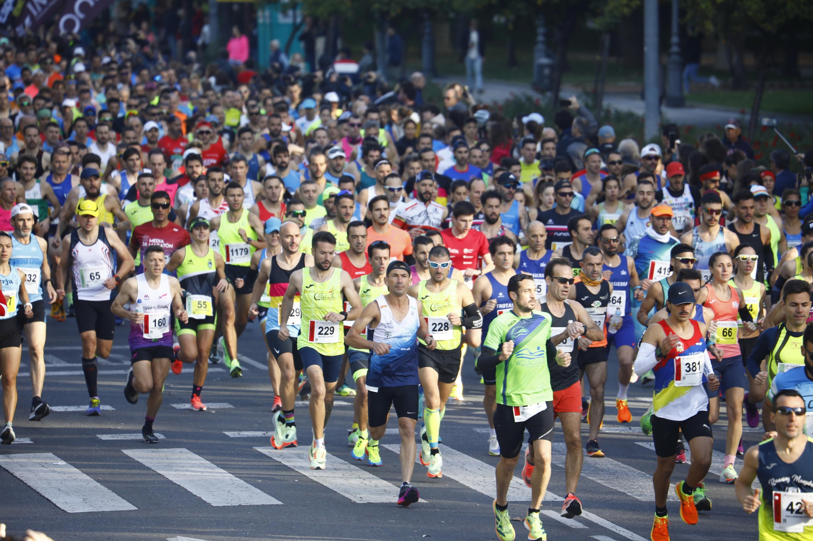 Las imágenes de la salida de la 36 Media Maratón de Córdoba