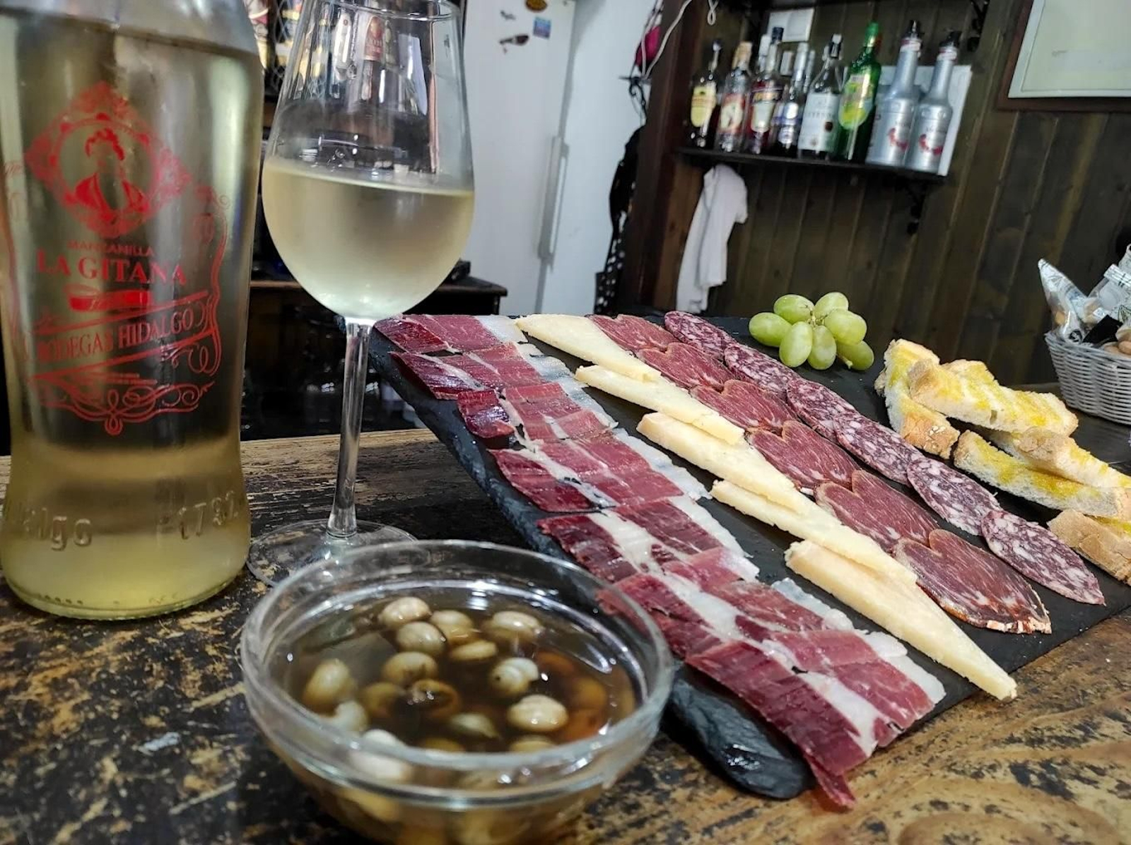 Chacinas y manzanilla