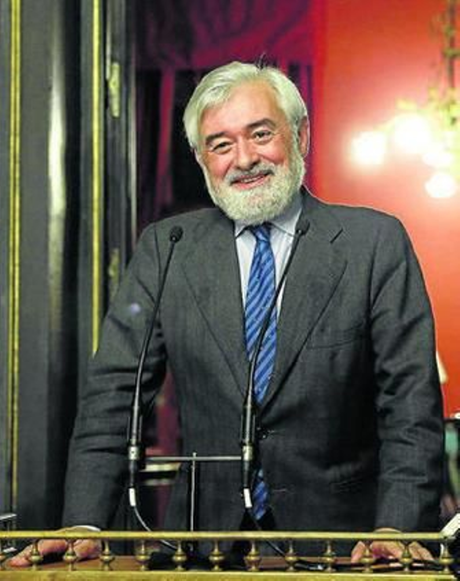Darío Villanueva, nuevo director de la RAE.