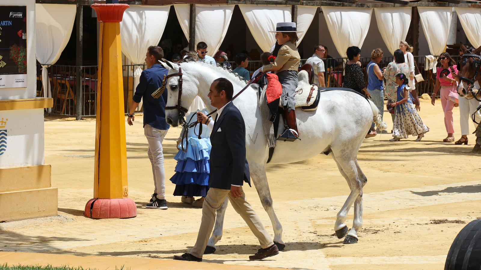Búscate en las imágenes del lunes de feria en Jerez Búscate en las imágenes del lunes de feria en Jerez