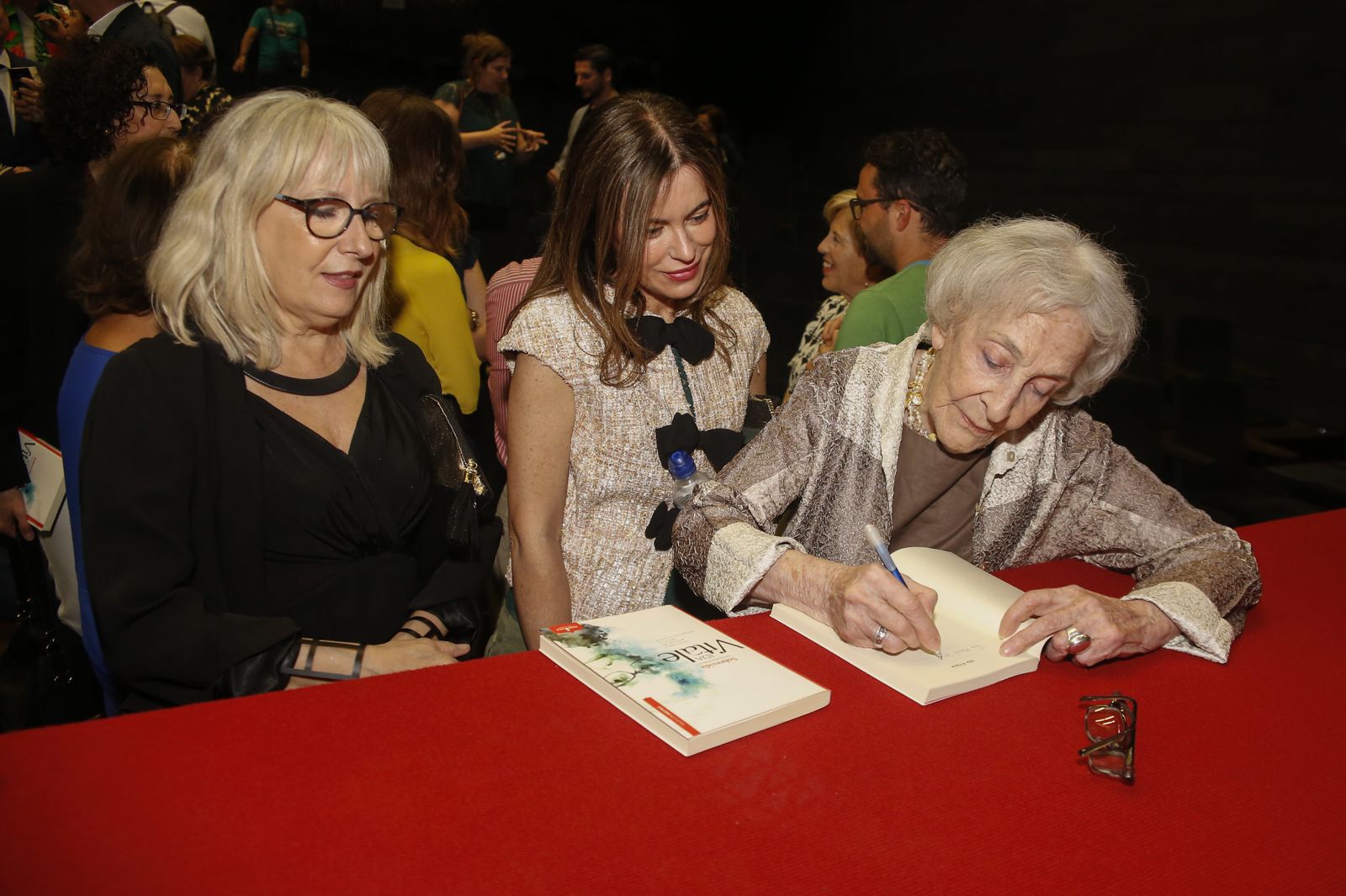La imágenes de la entrega del Premio Ciudad de Granada-Federico García Lorca de Poesía