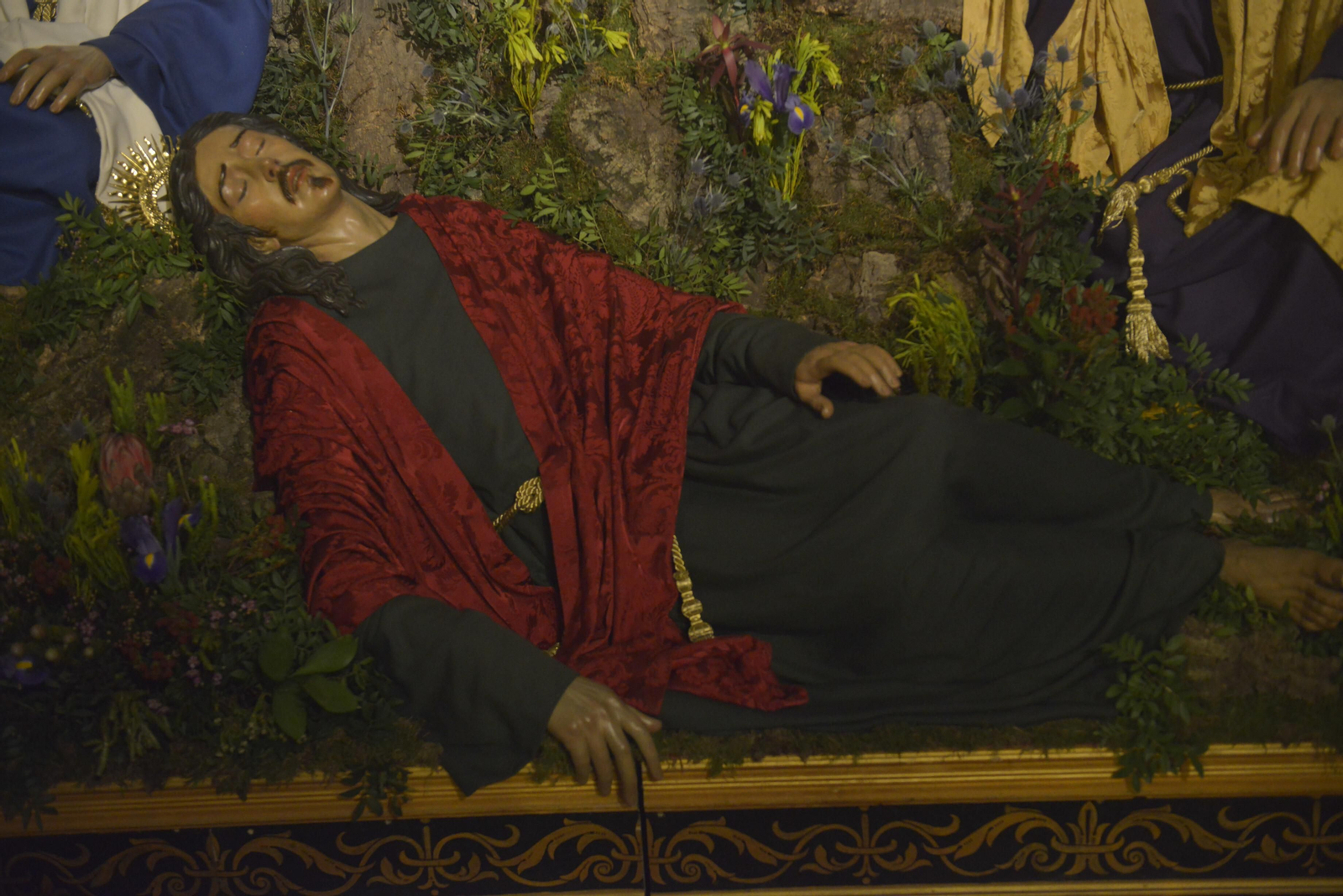 Está tan blandito este lecho de lirios…