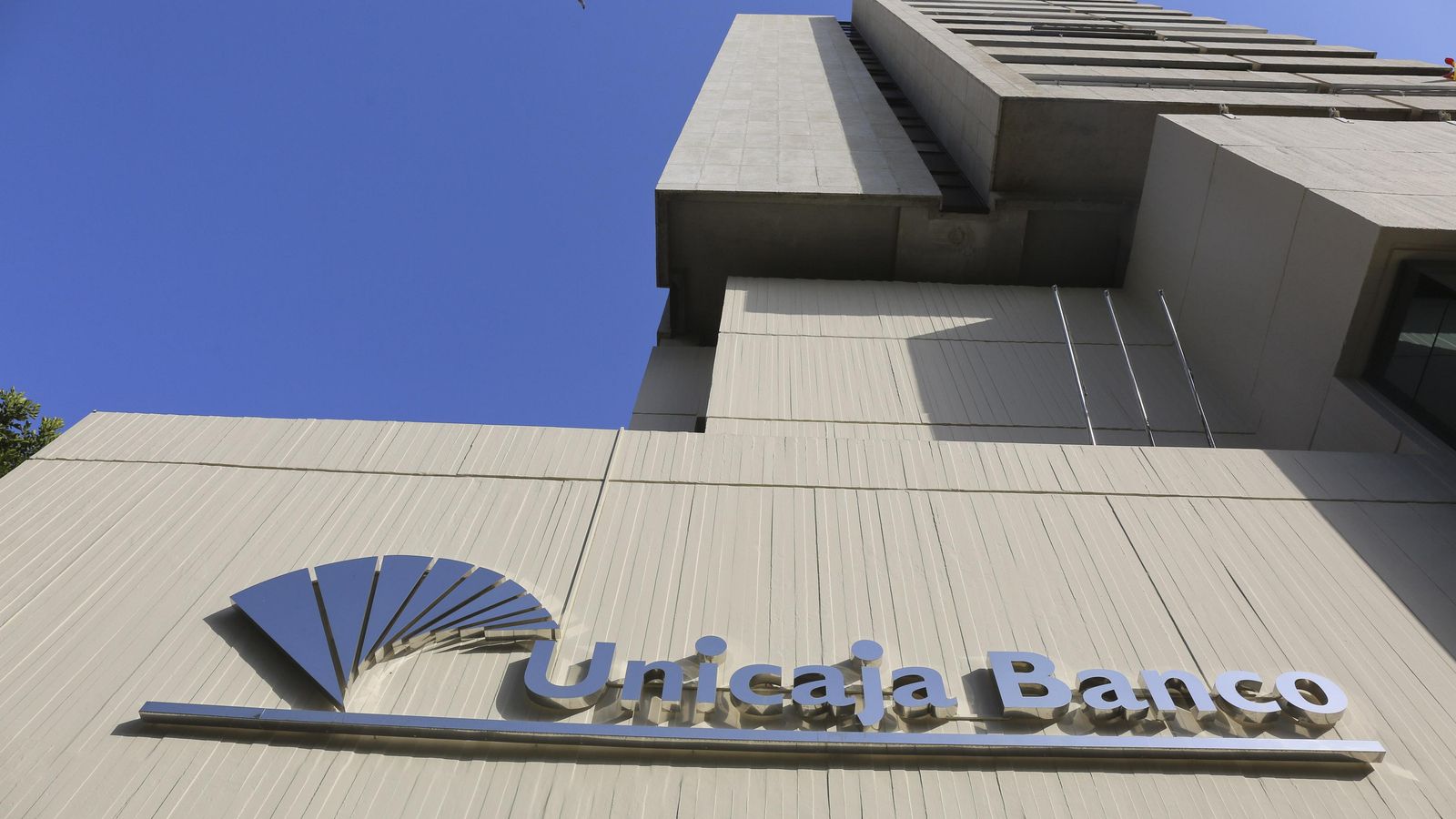 Unicaja Banco es el principal banco andaluz
