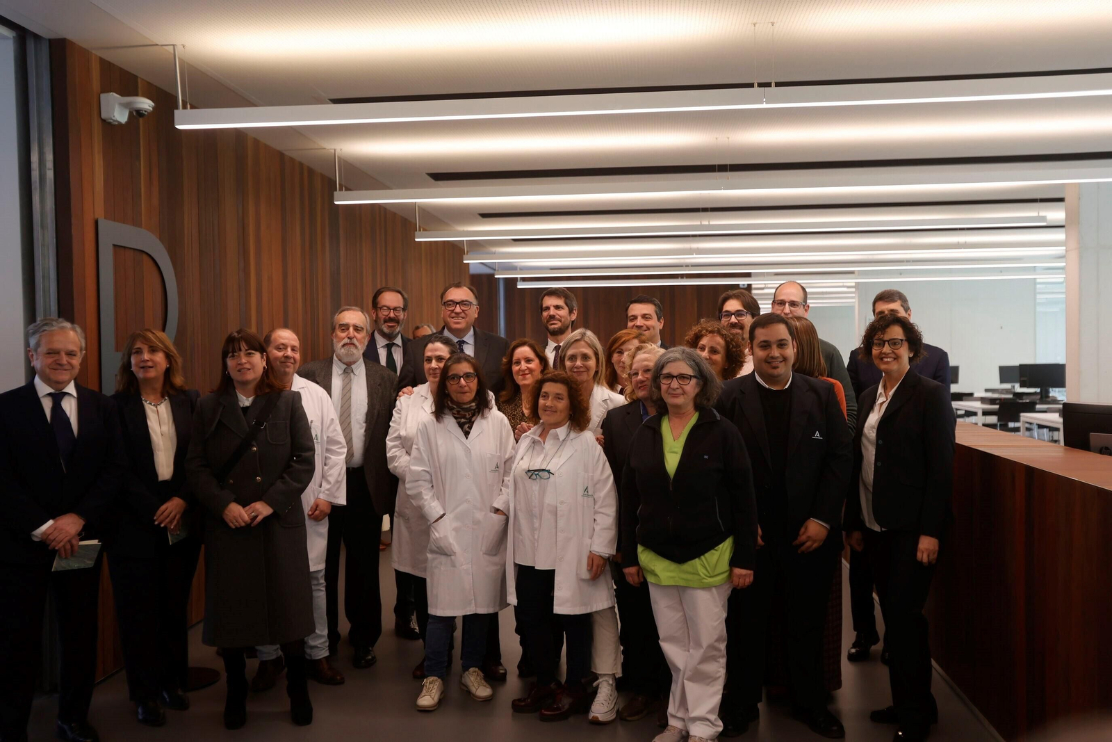 La inauguración de la Biblioteca Grupo Cántico de Córdoba, en imágenes
