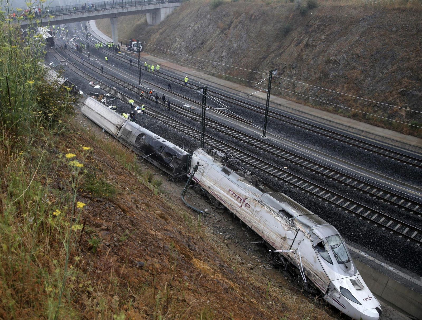 Imagen de archivo del accidente del tren Alvia que cubría la ruta entre Madrid y Ferrol en 2013.