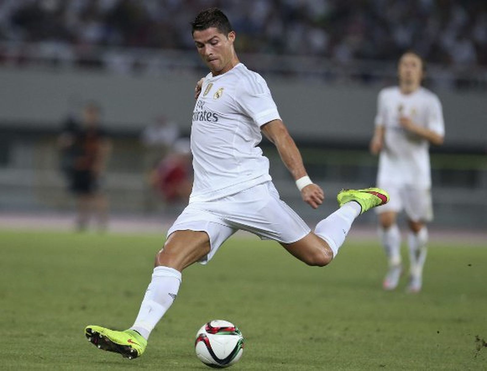 Casilla decide en los penaltis ante el Milan (0-0)