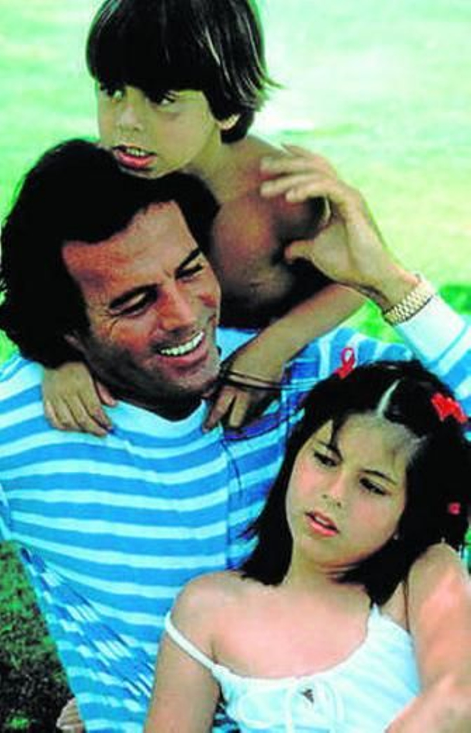 Julio Iglesias se lleva mal con sus hijos