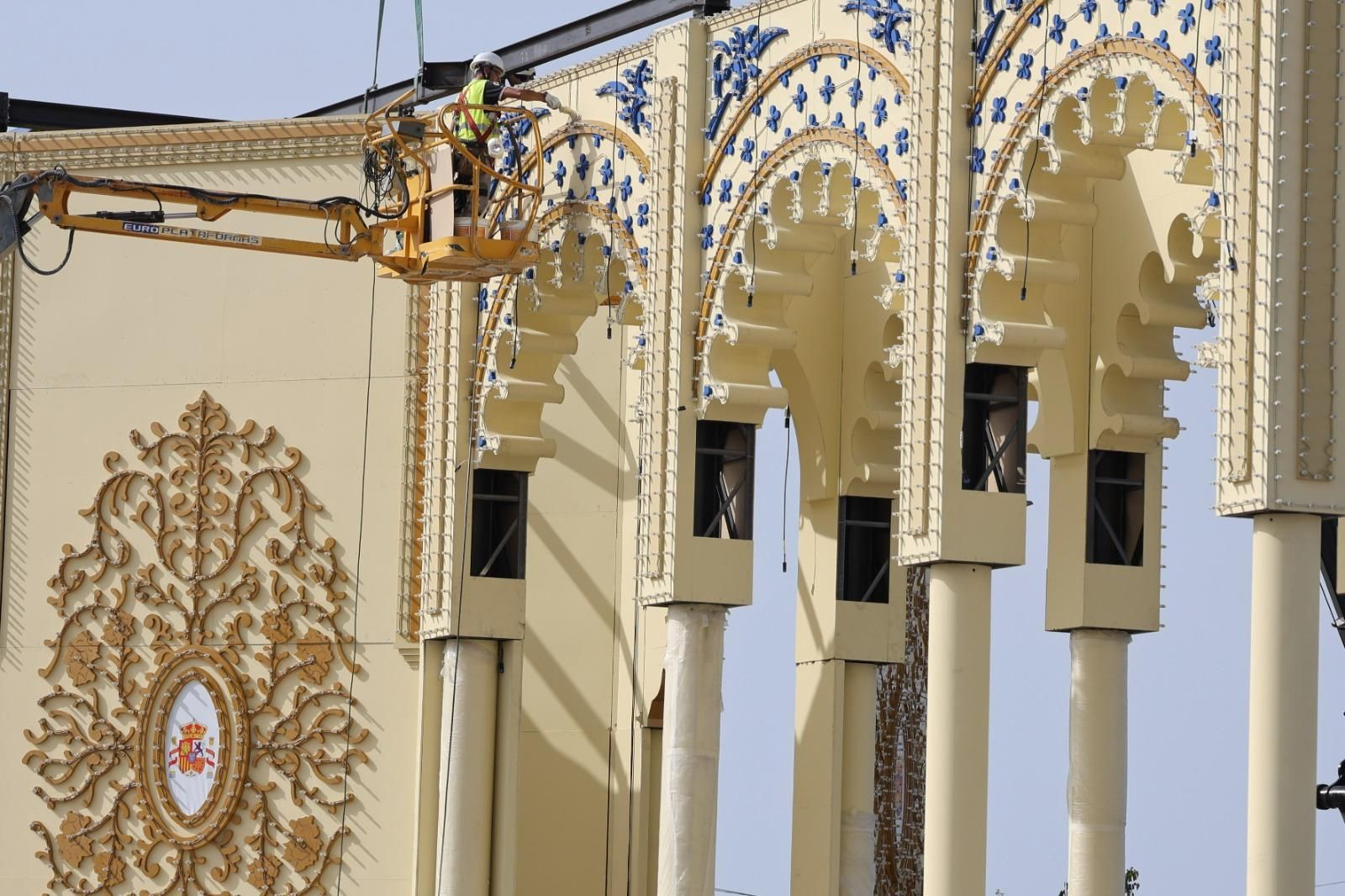 Así es la nueva portada de la Feria de Málaga 2025, en imágenes