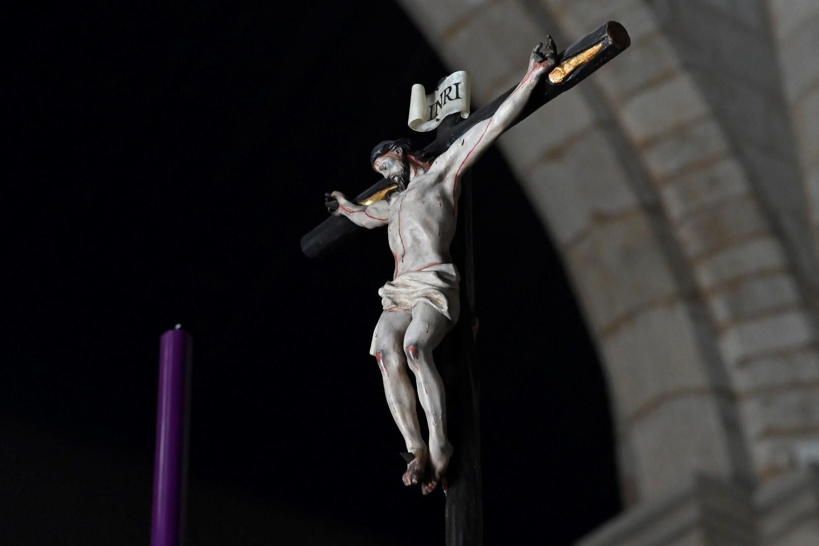 El vía crucis extraordinario del Señor del Calvario de Córdoba, en imágenes