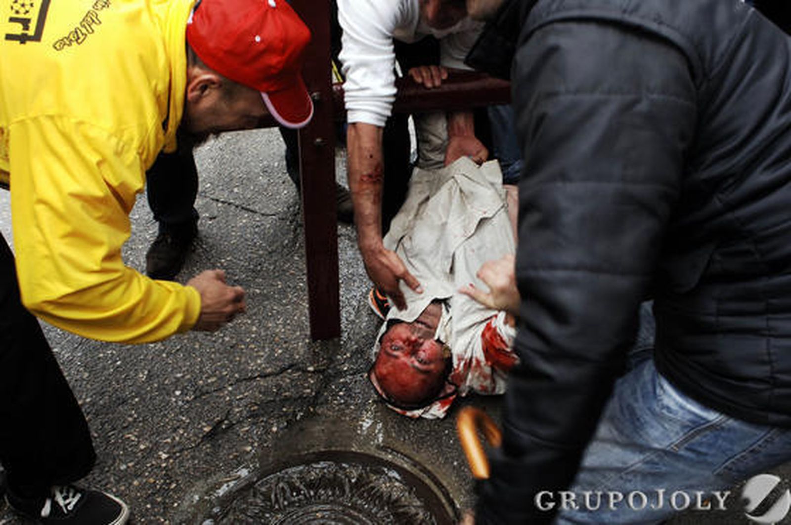 Un hombre resultó herido grave por una fuerte cornada en el abdomen en Arcos. Vejer, Paterna o Benamahoma también vivieron su fiesta

Foto: Ramon Aguilar