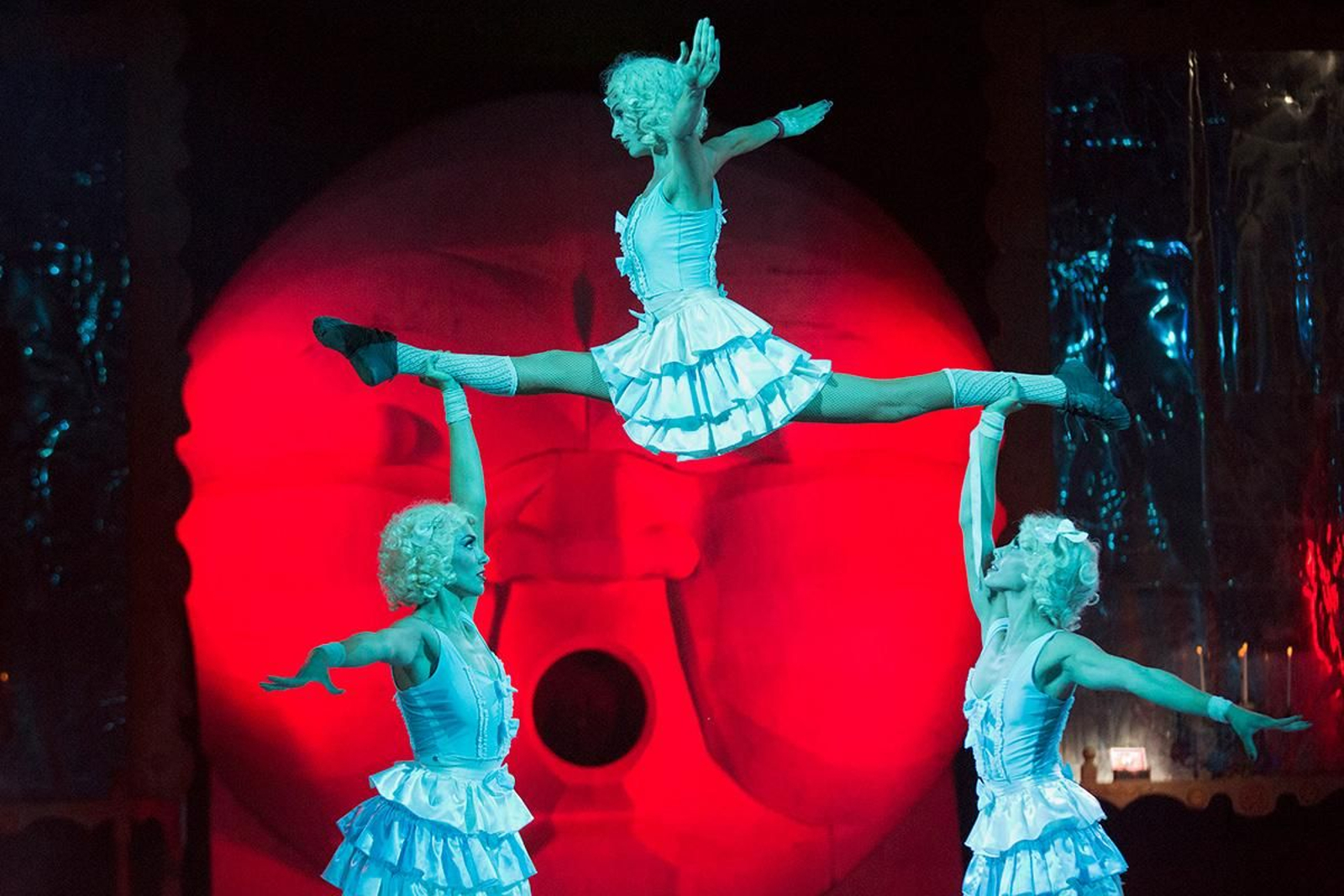 Las acrobacias son uno de los grandes fuertes de este espectáculo para toda la familia.