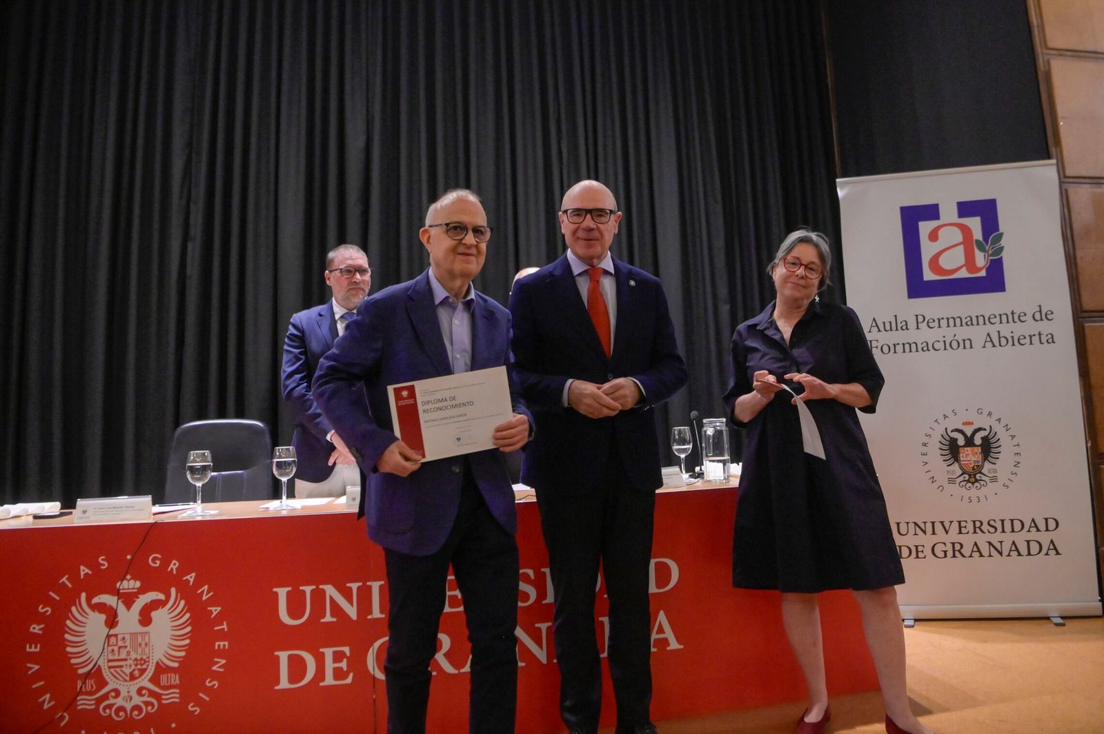 Fin de curso y graduación del Aula Permanente de Formación Abierta de la Universidad de Granada
