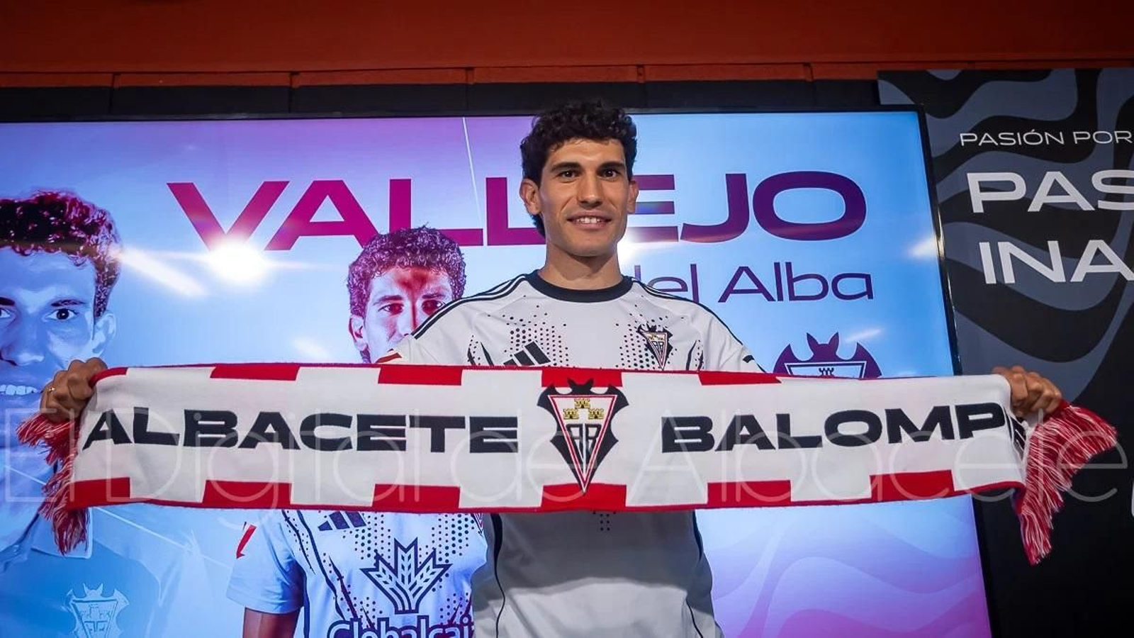 El ex madridista Jesús Vallejo es duda para estar en Cádiz.