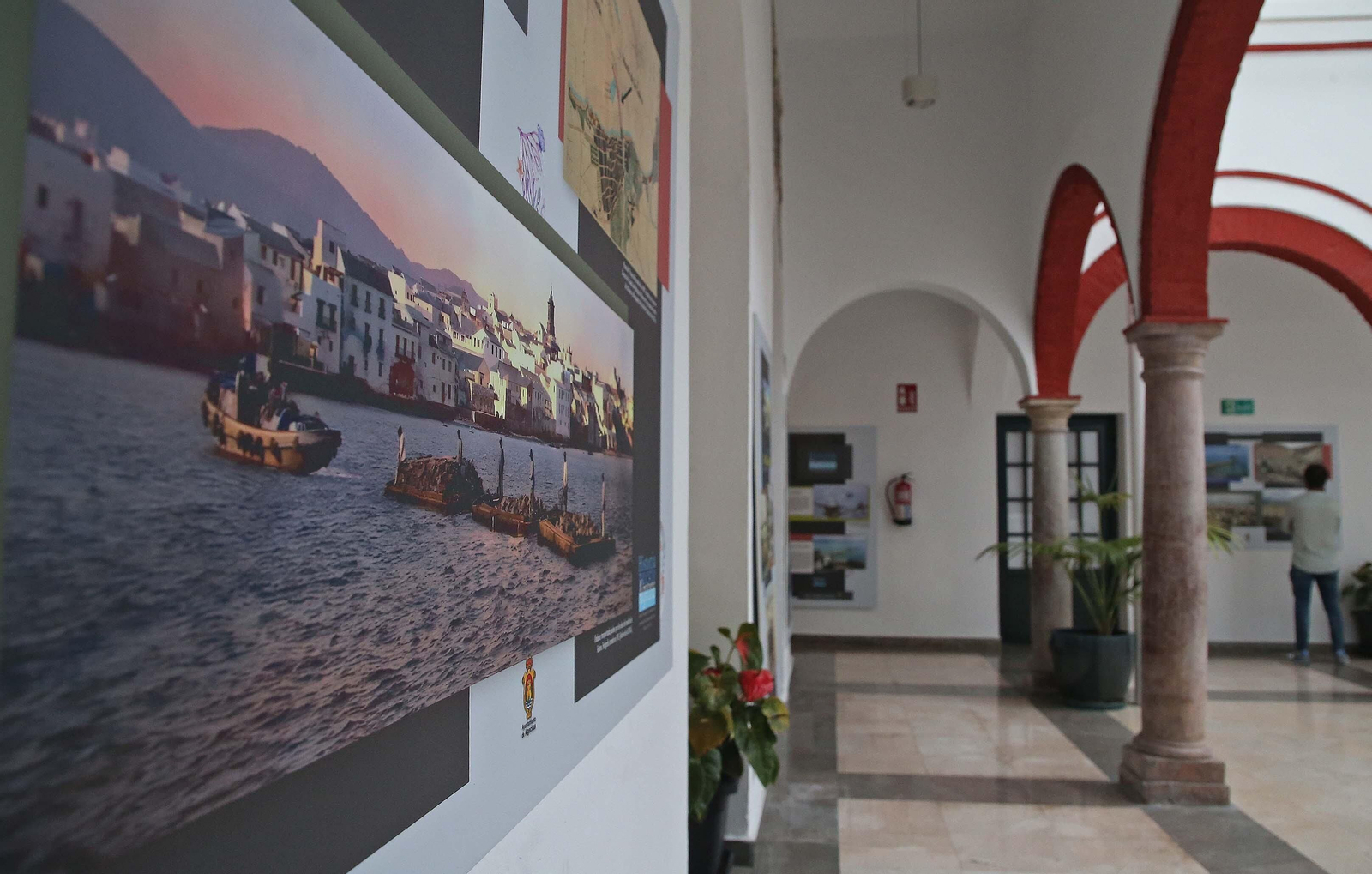 Un paseo por la historia del Puerto de Algeciras, en imágenes