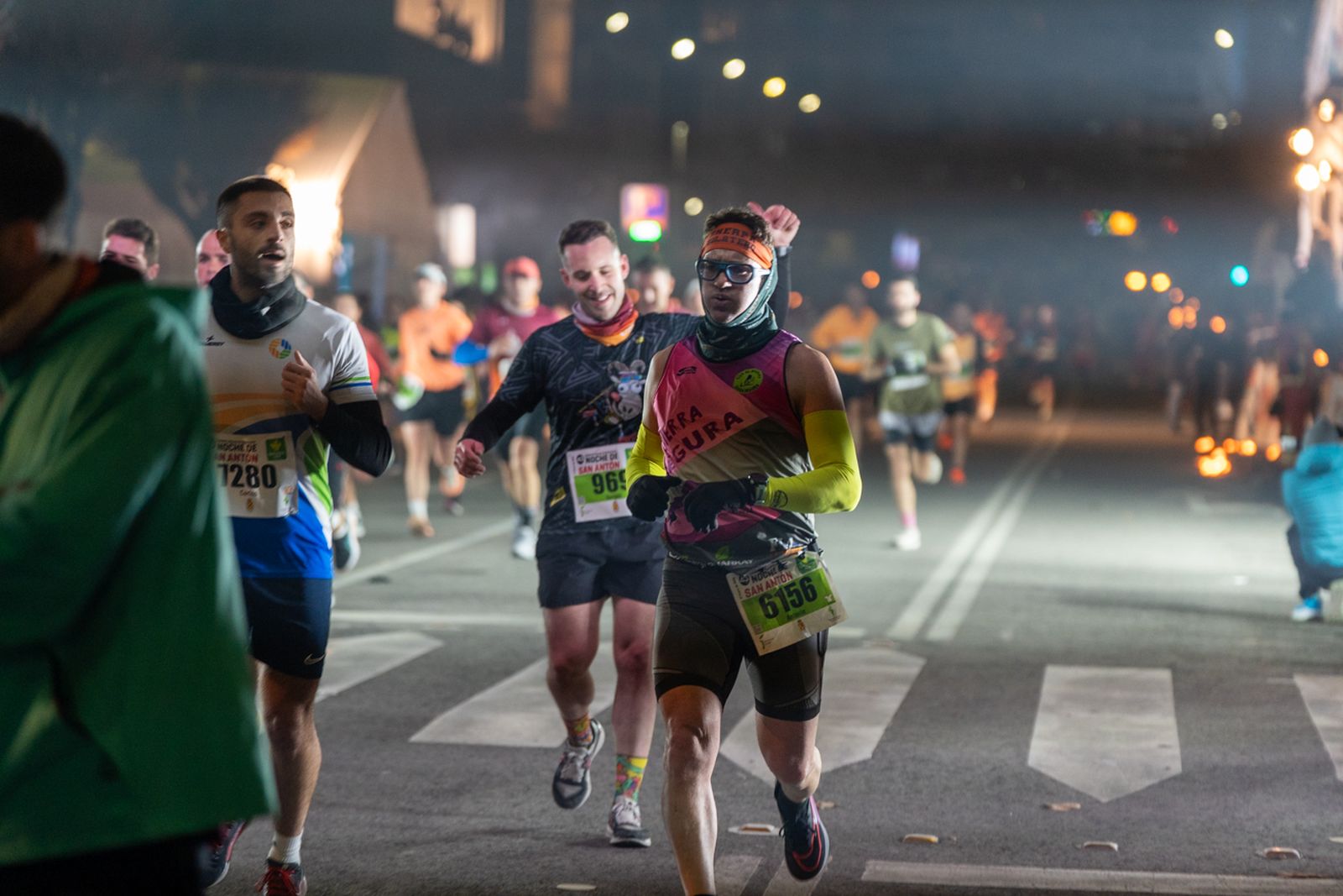 En imágenes: búscate en tu llegada a meta de la Carrera de San Antón 2026 (6)