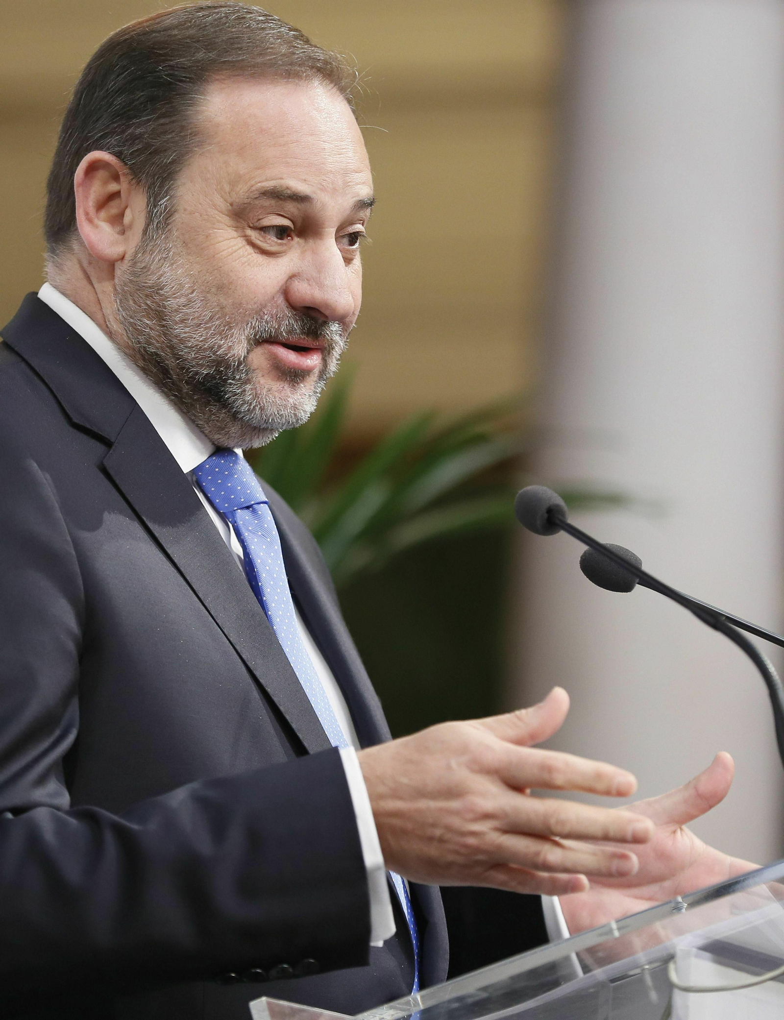 El ministro de Fomento en funciones, José Luis Álbalos, en Sevilla.