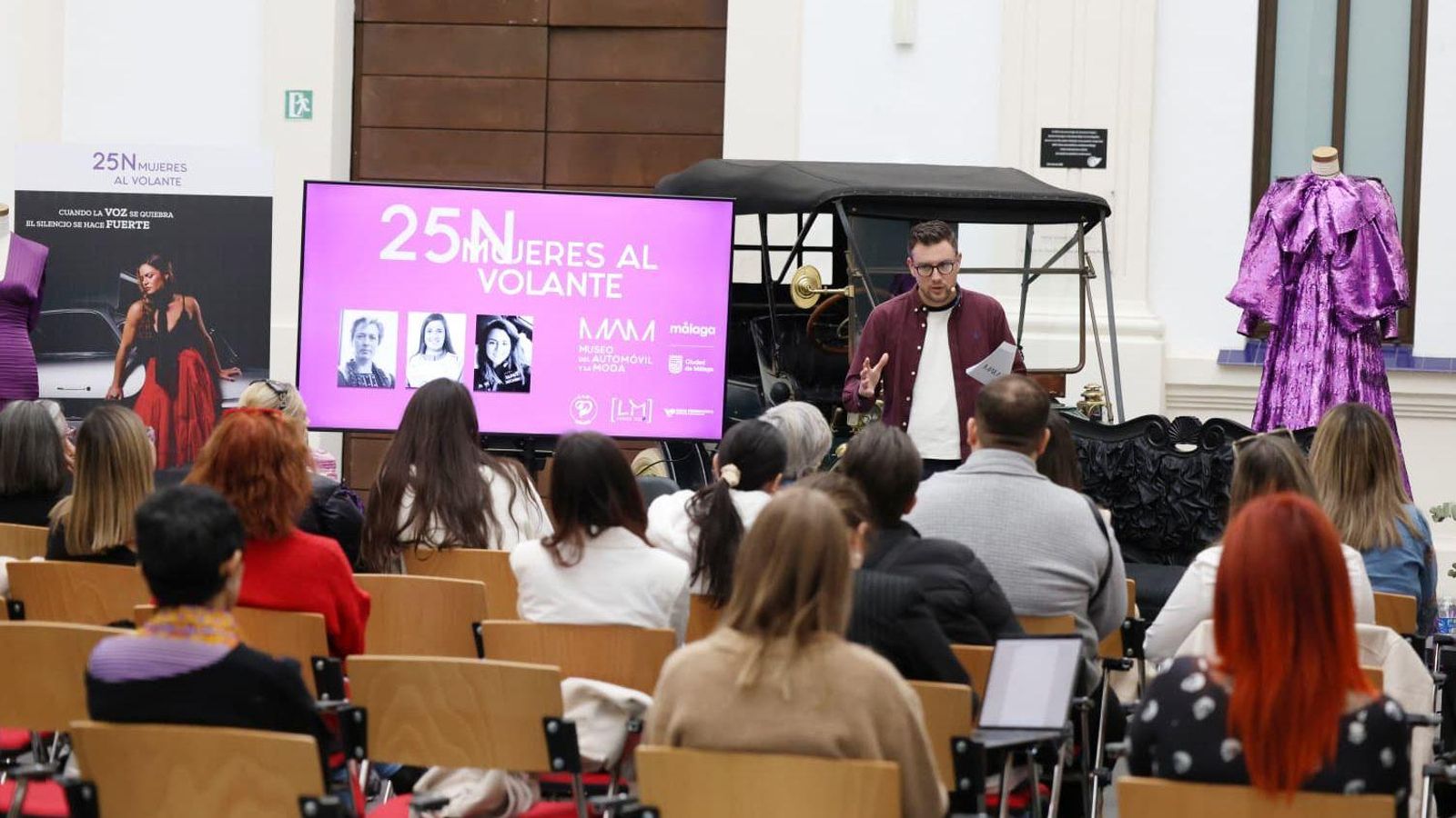 Inauguración de la exposición 'Mujeres al volante'