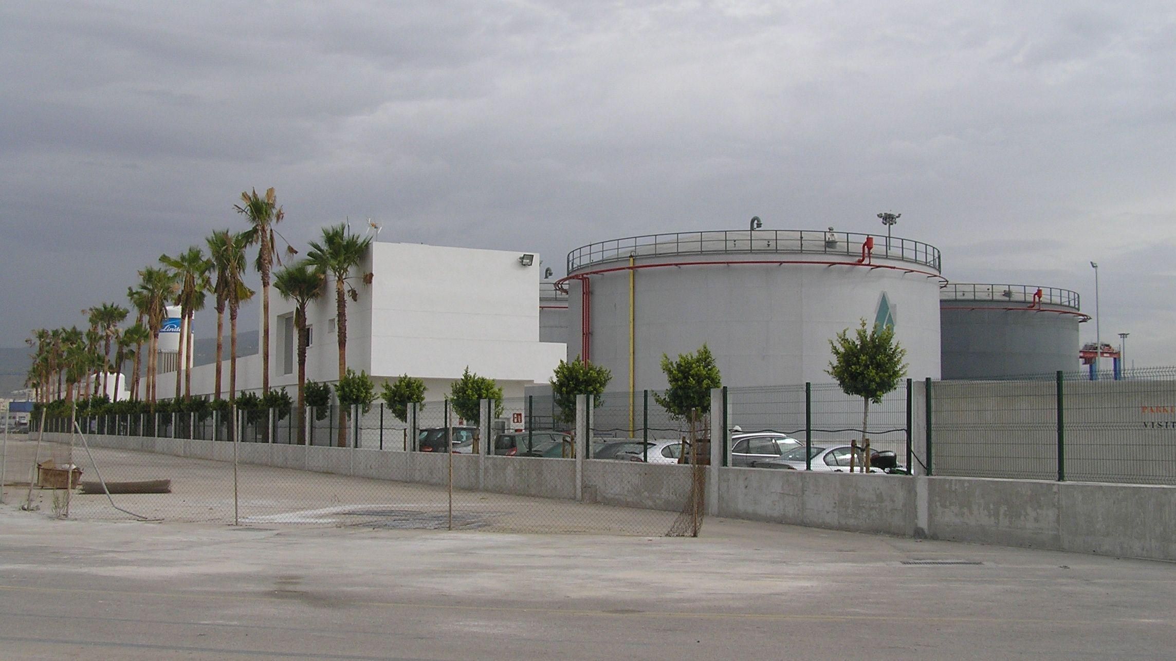 La terminal de hidrocarburos del puerto se reactiva