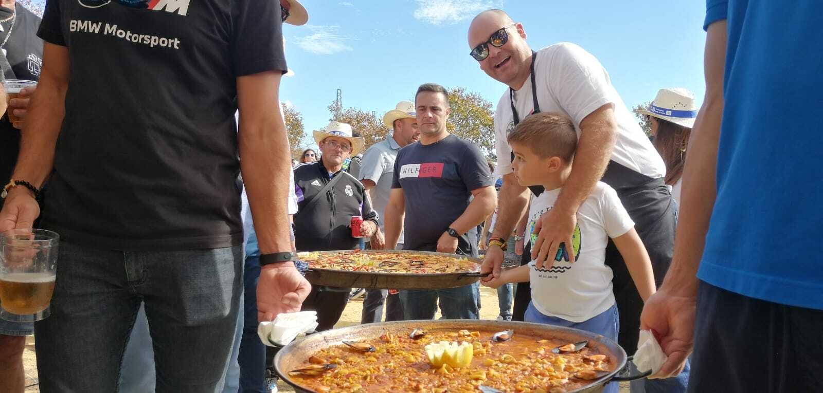 Búscate en el concurso de paellas de Puerto Real