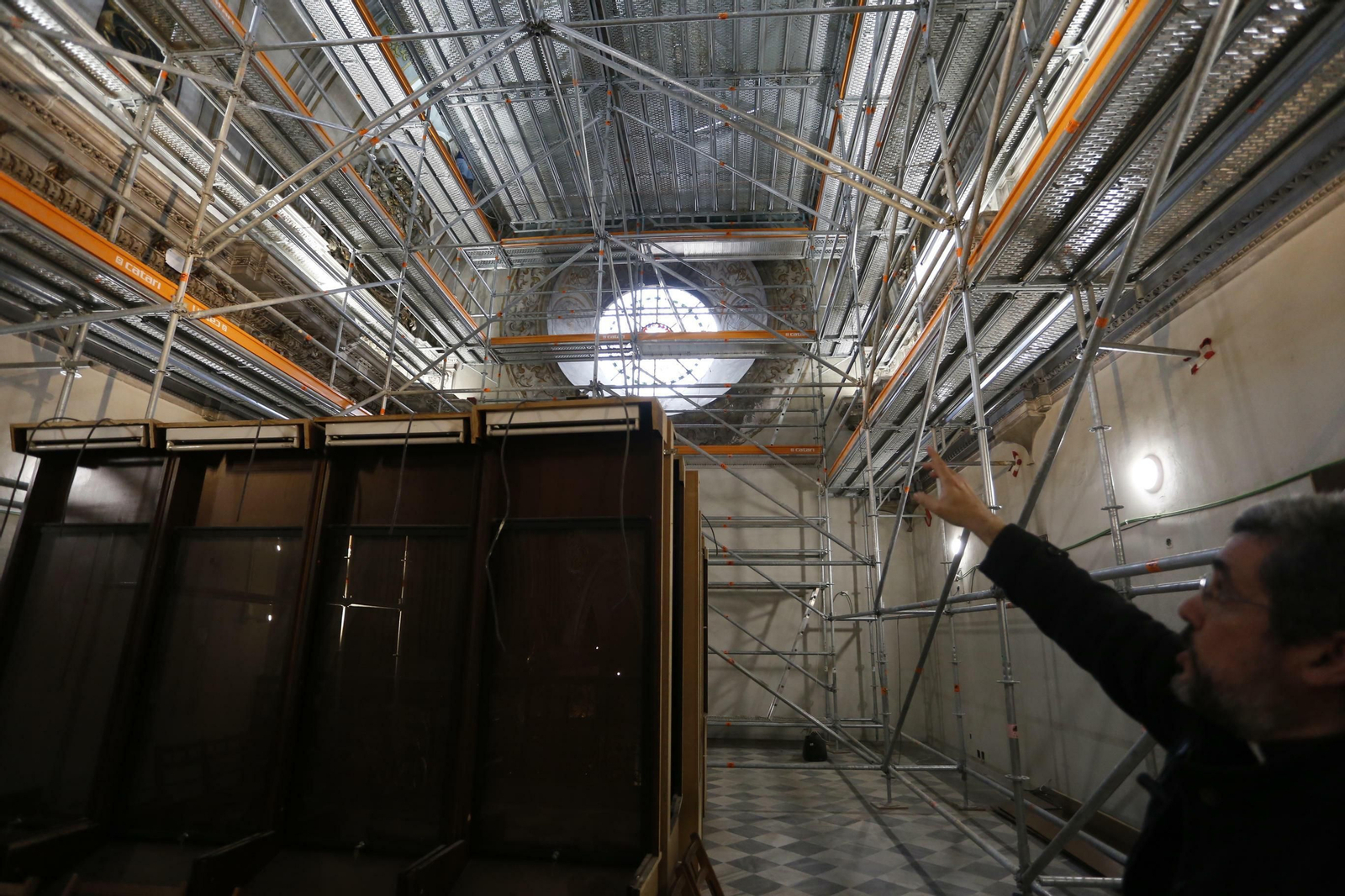 La restauración del coro alto de la parroquia de la Magdalena