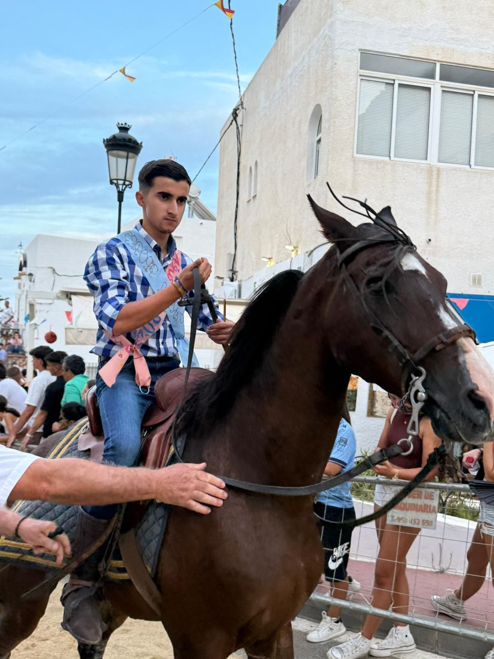 Las mejores imágenes de la carrera de cintas a caballo de Mojácar 2025