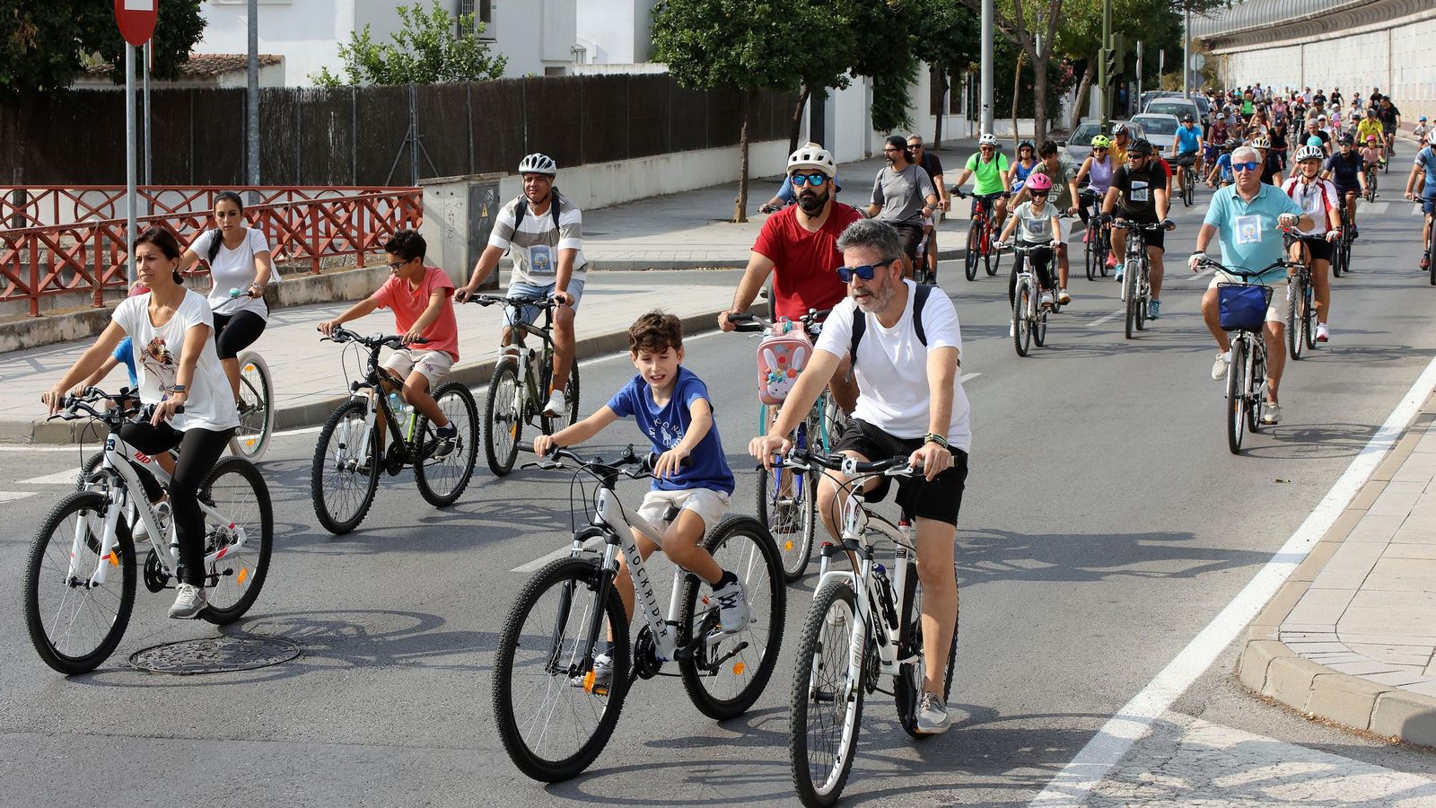 Búscate en el Día de la Bici Amistad por Jerez