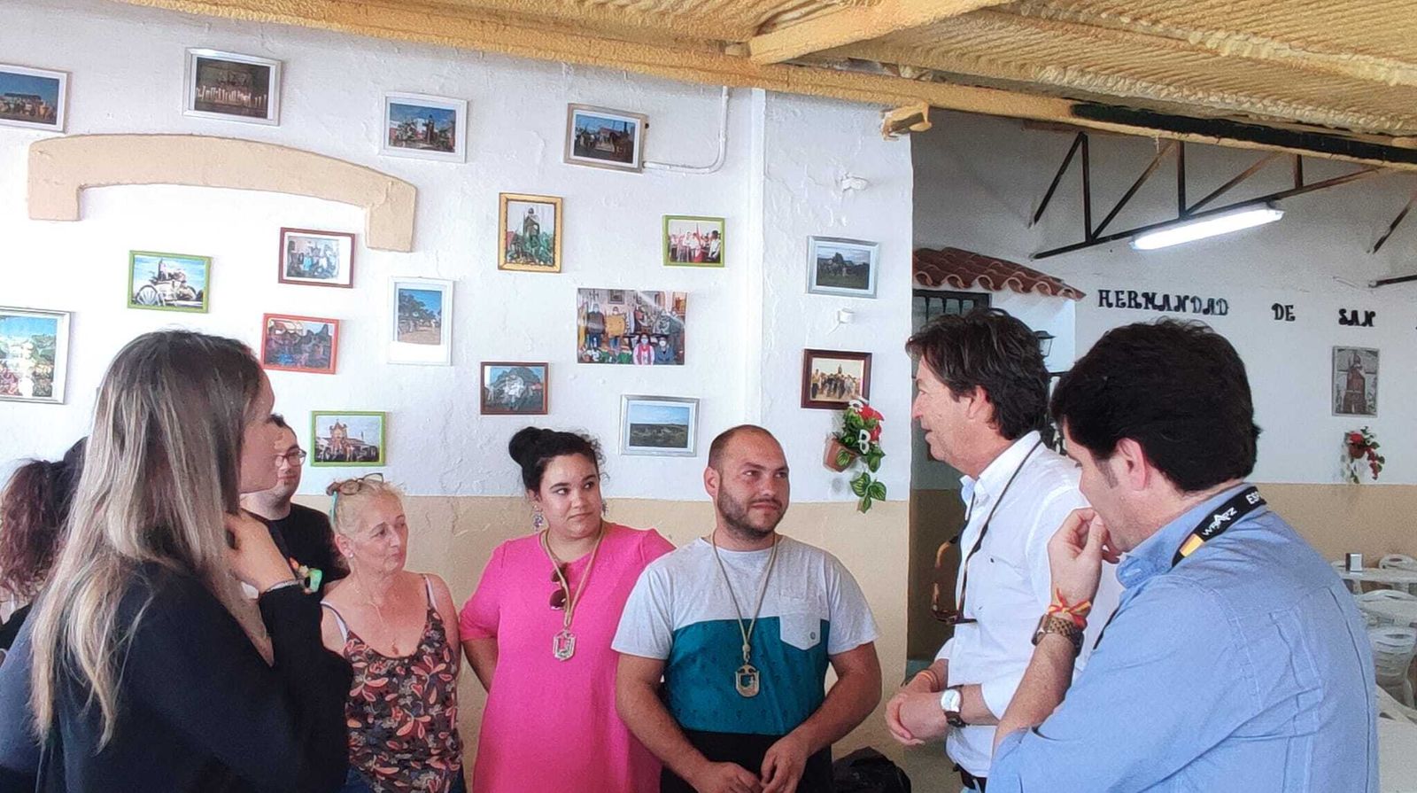 Wenceslao Font se reúne con los vecinos.