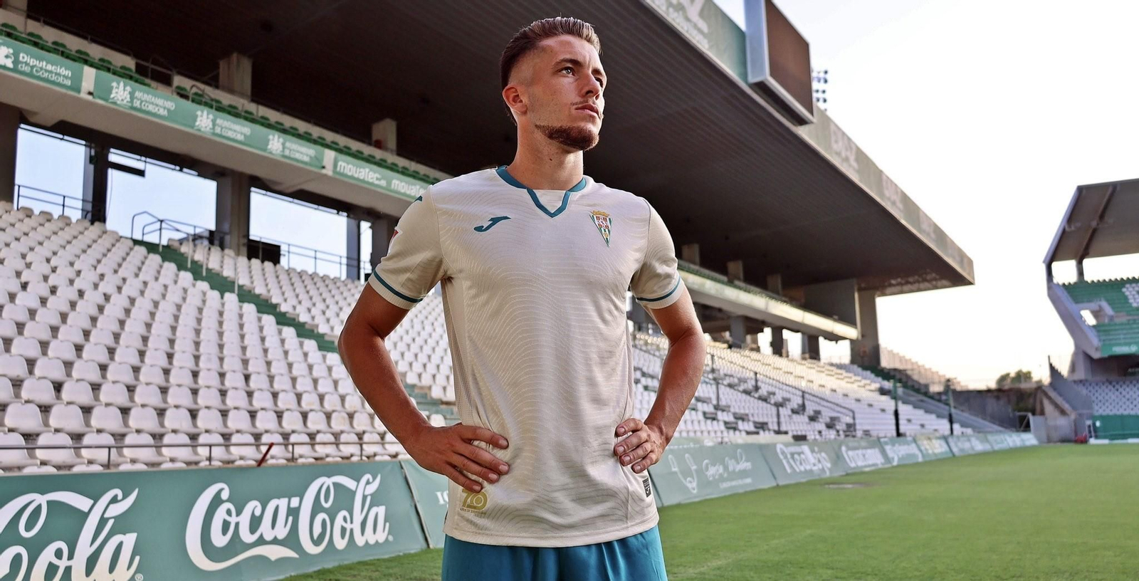 Tercera camiseta del Córdoba CF 2024-25.