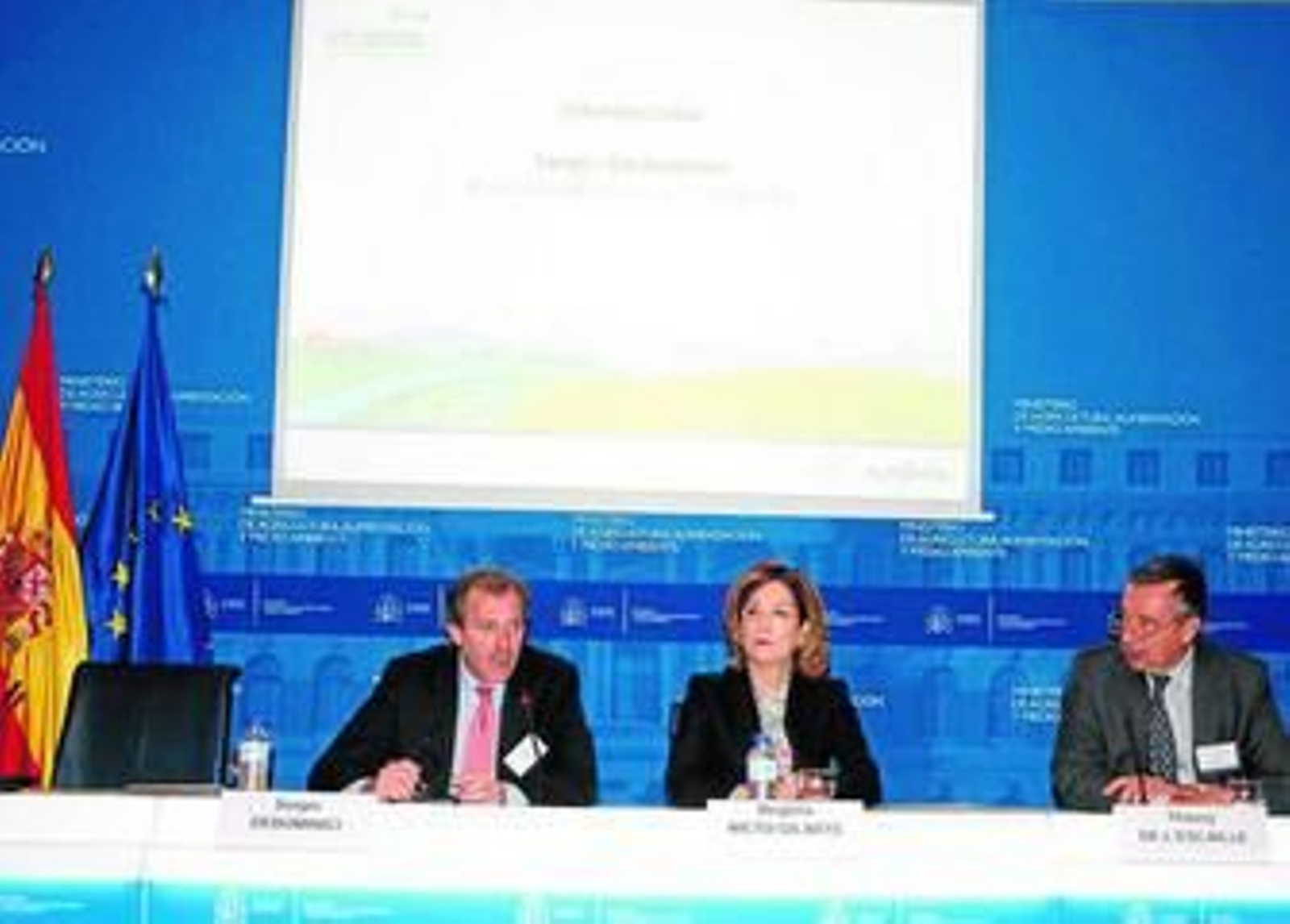 Sergio Dedominici, director general de Syngenta Iberia (izquierda), en el acto de inauguración del evento.