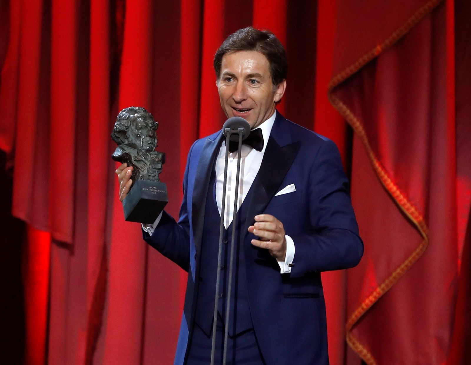 Antonio de la Torre, con su Goya.