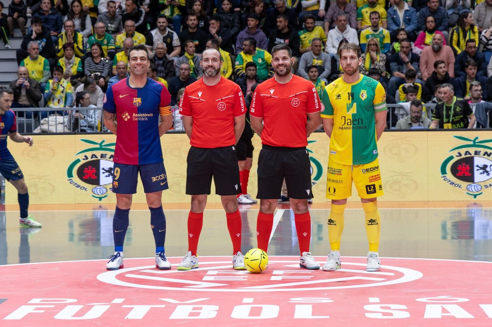 El éxtasis de la victoria copera del Jaén Paraíso Interior FS sobre el Barça, en imágenes