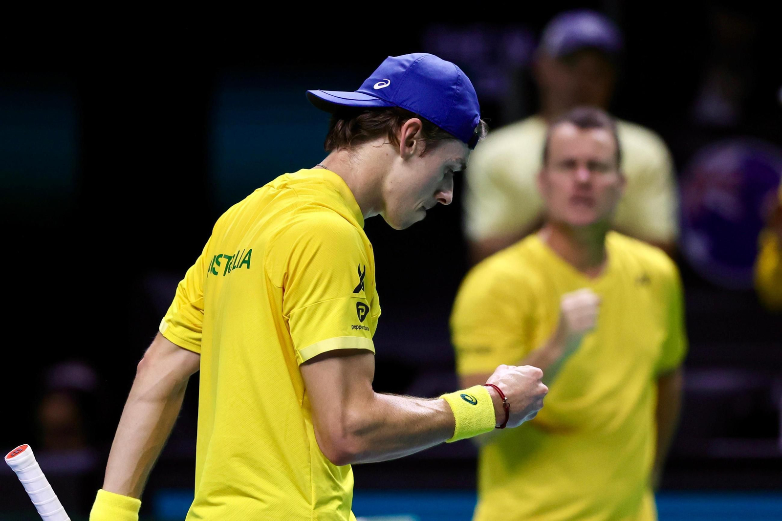 Jannik Sinner lleva a Italia a la final de la Copa Davis tras ganar a De Miñaur