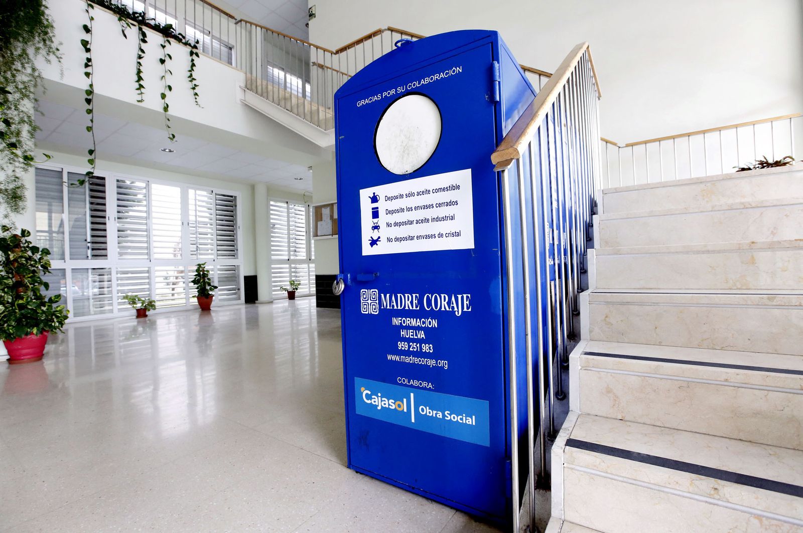Contenedor para recogida de aceite usado.