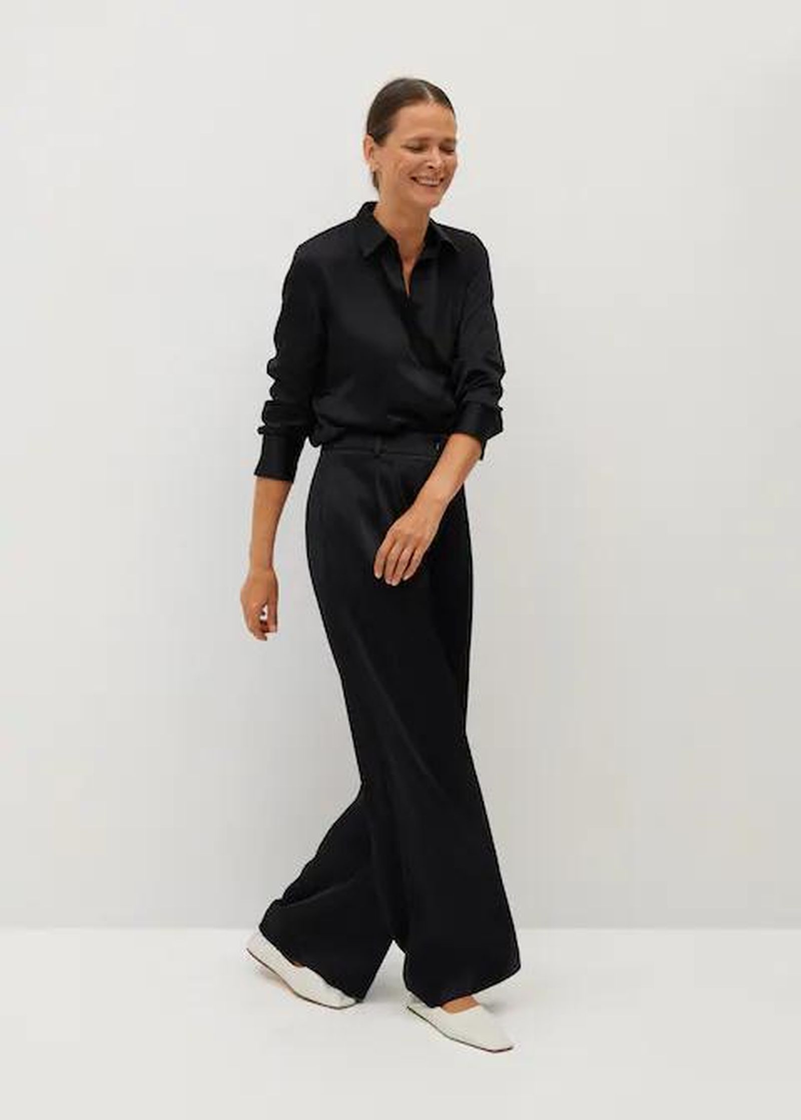 Pantalón palazzo de Mango.