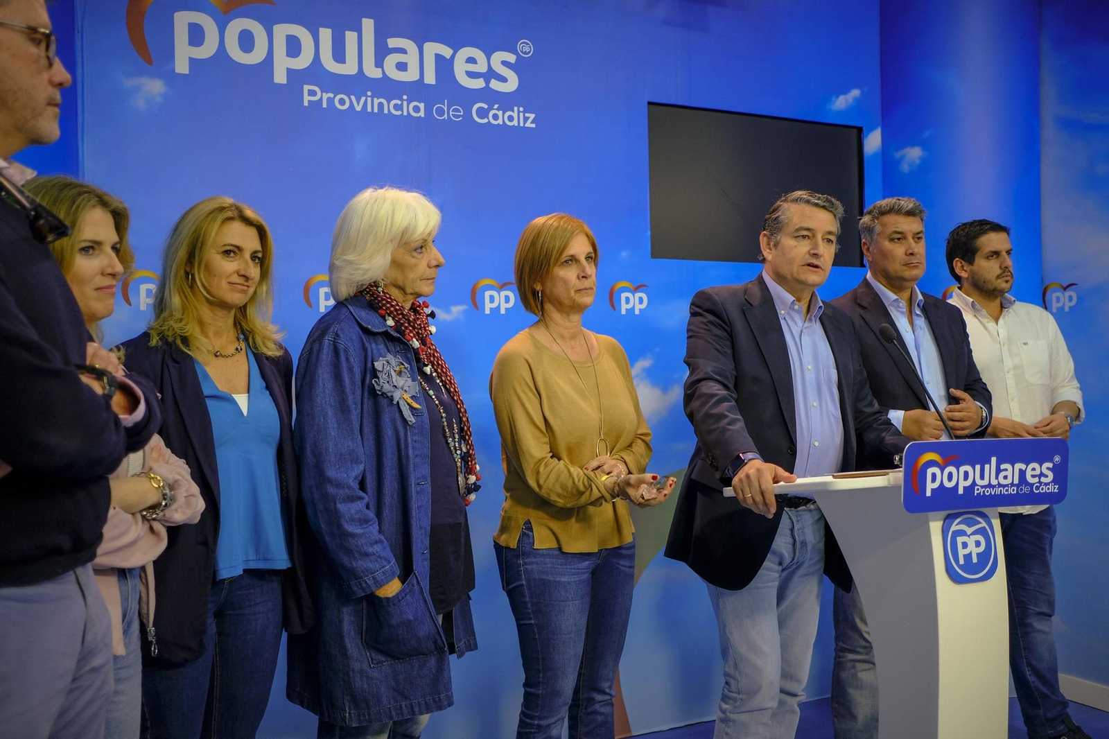 Caras muy largas en los dirigentes provinciales del PP en la rueda de prensa posterior al escrutinio el pasado domingo.