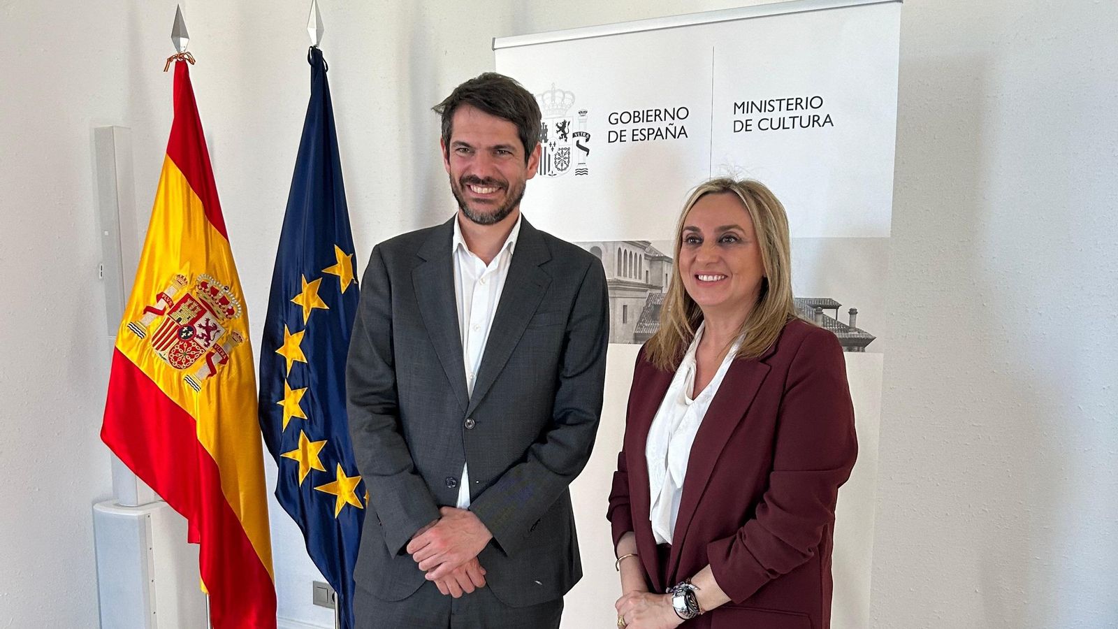 Imagen de la reunión entre el ministro de Cultura y la alcaldesa de Granada